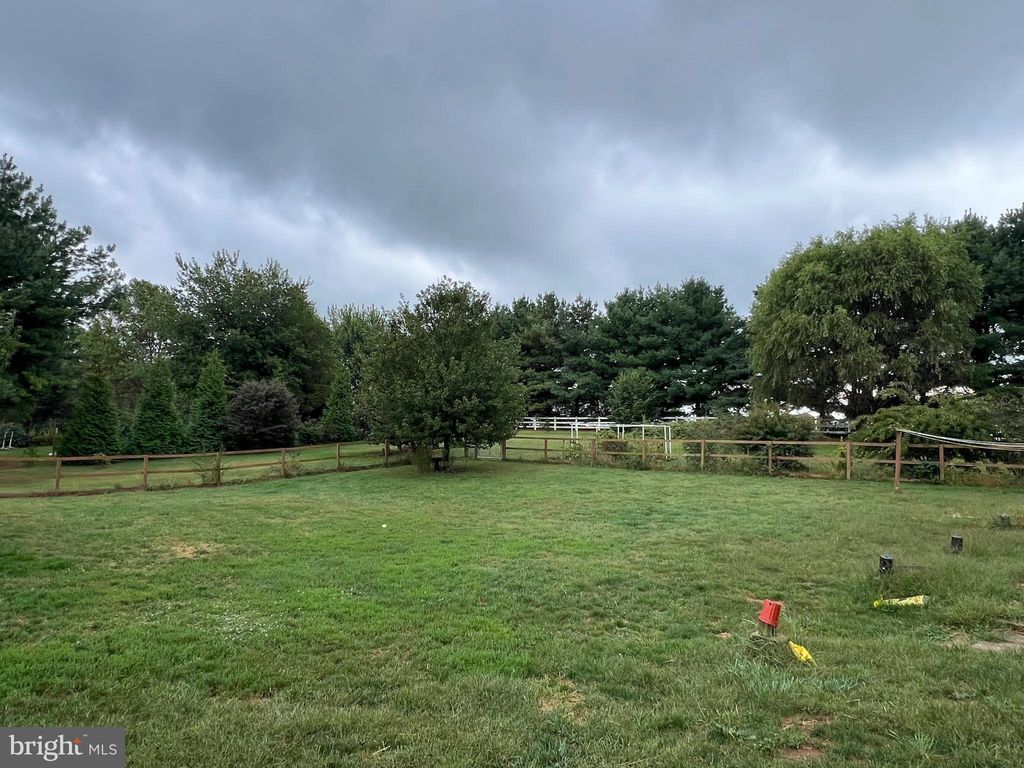 Photo of 5867 Kingsfield Drive, NARVON, PA 17555 (MLS # PALA2075862)