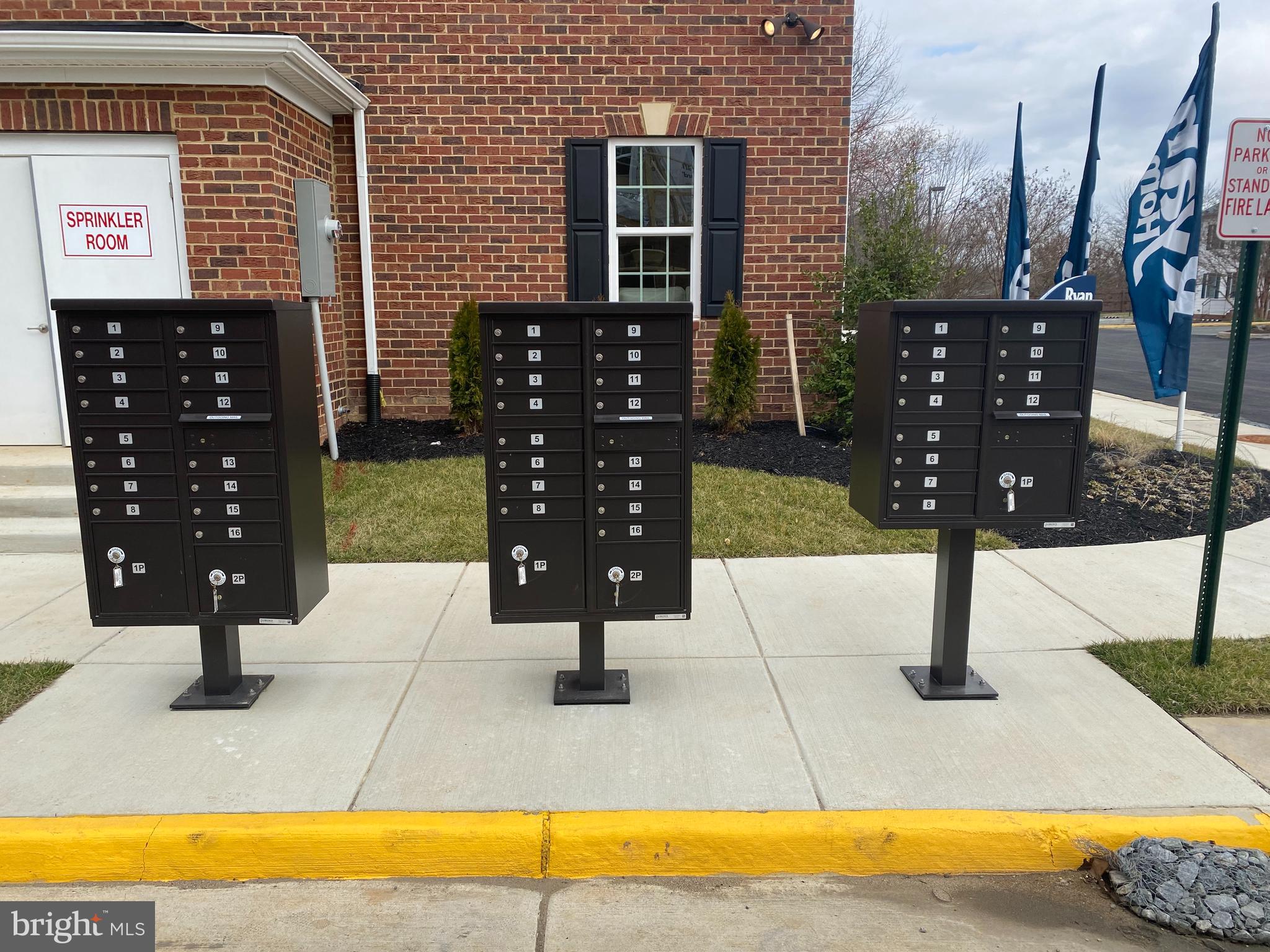 INDEPENDENCE SQUARE - Residential Lease