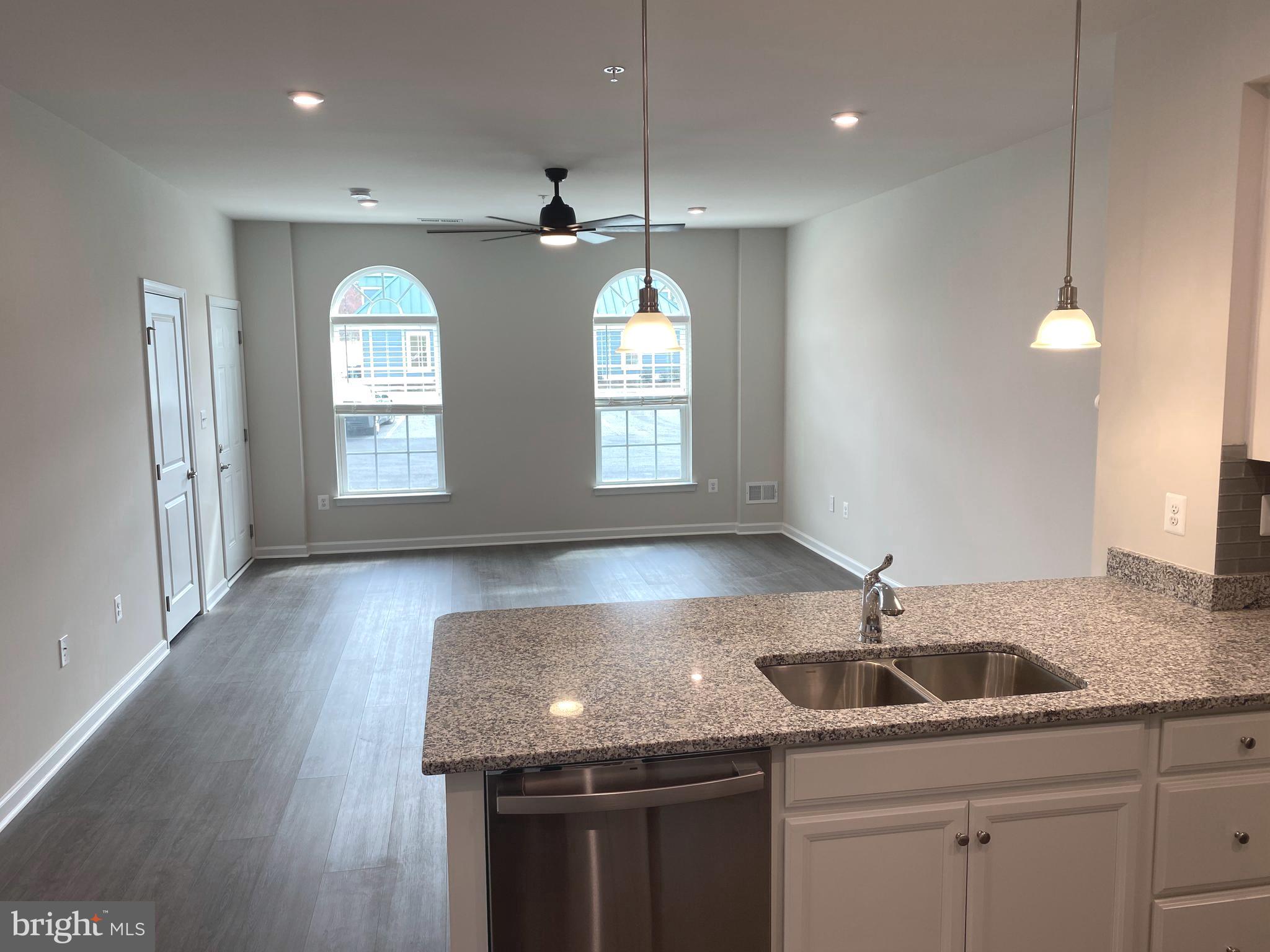 INDEPENDENCE SQUARE - Residential Lease