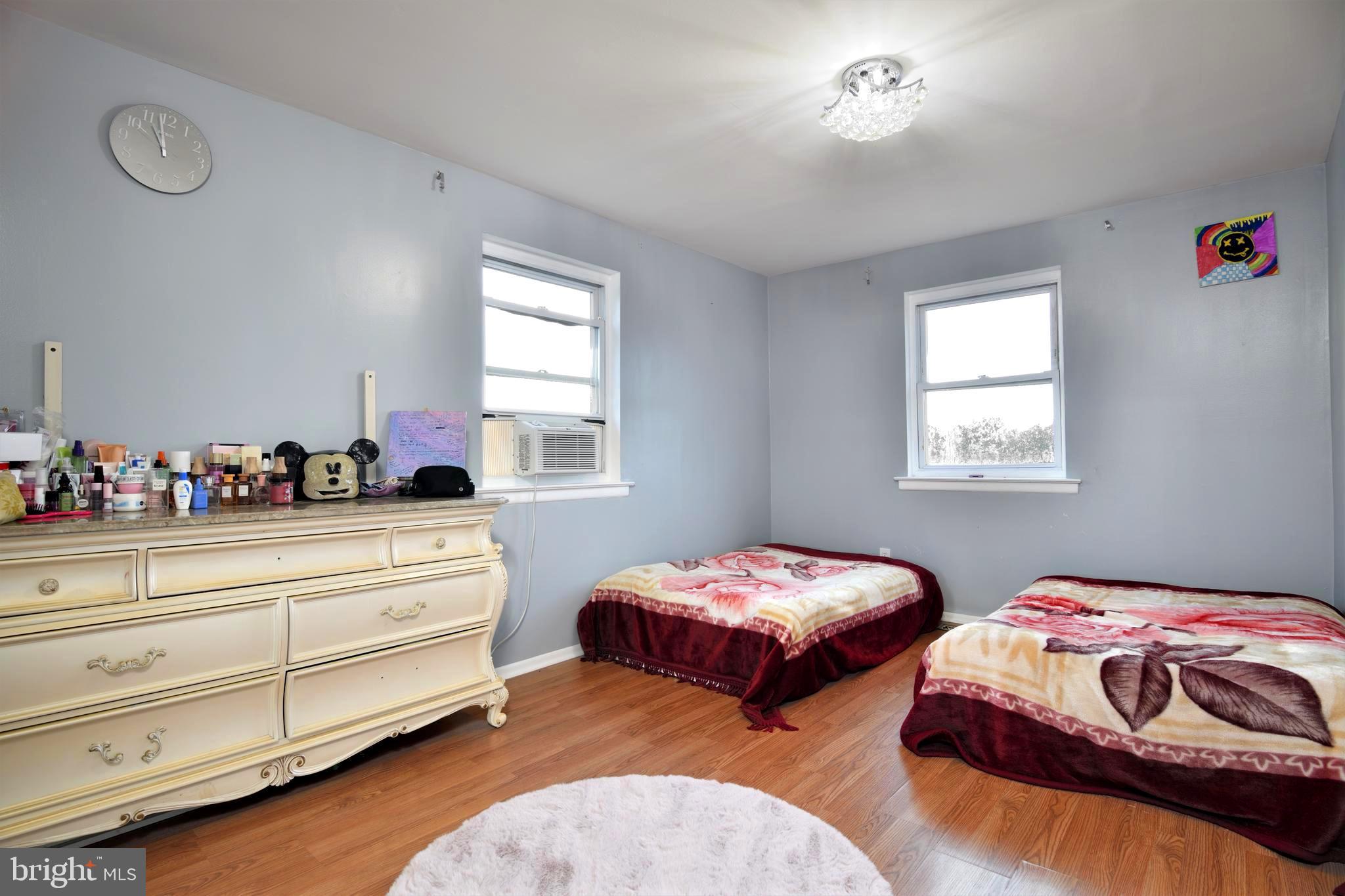 SOMERTON - Residential