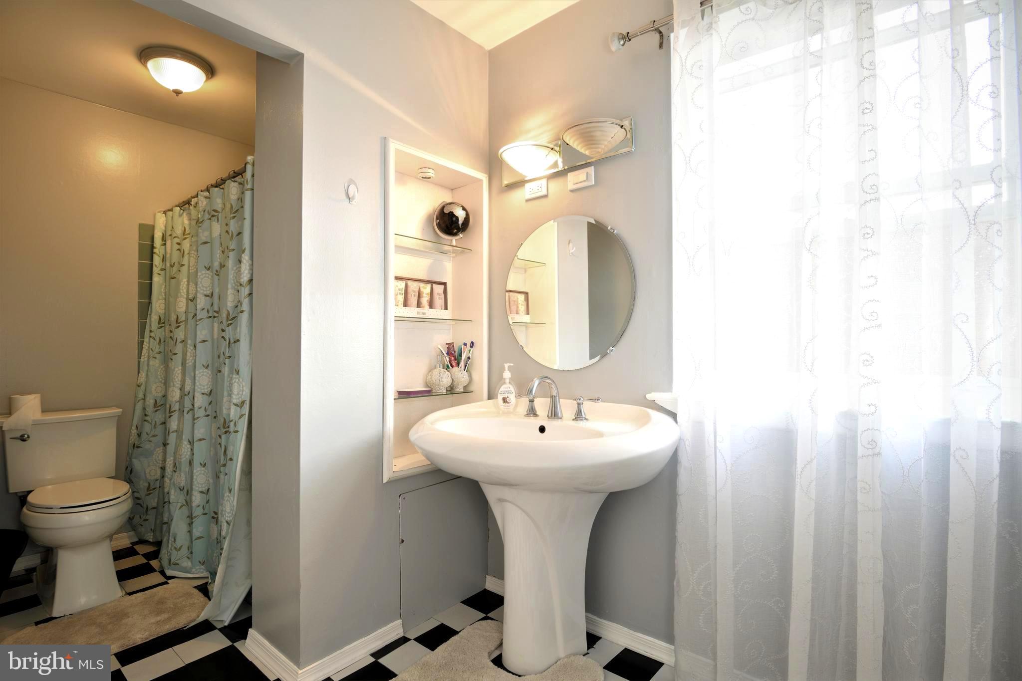 SOMERTON - Residential