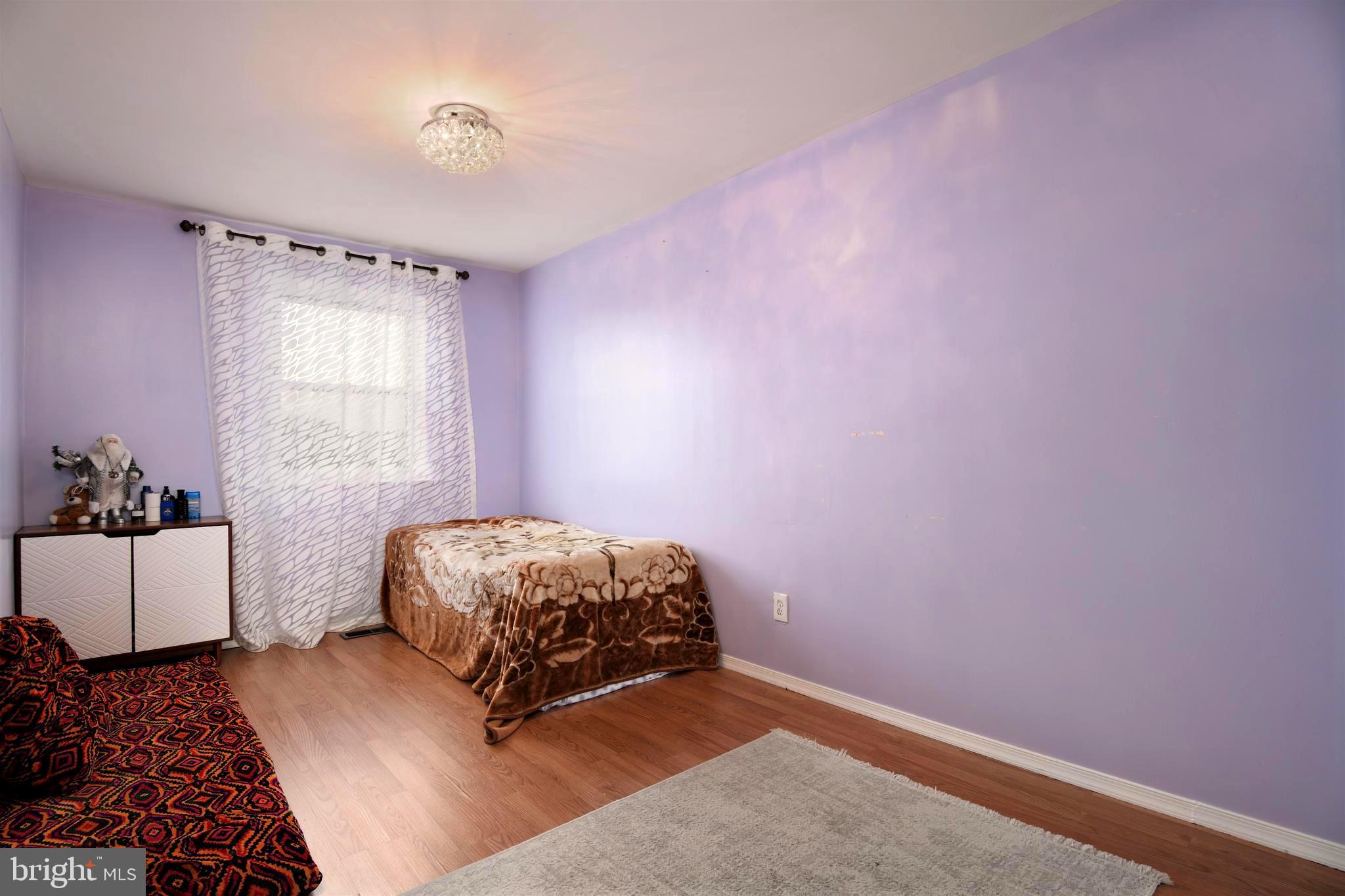 SOMERTON - Residential