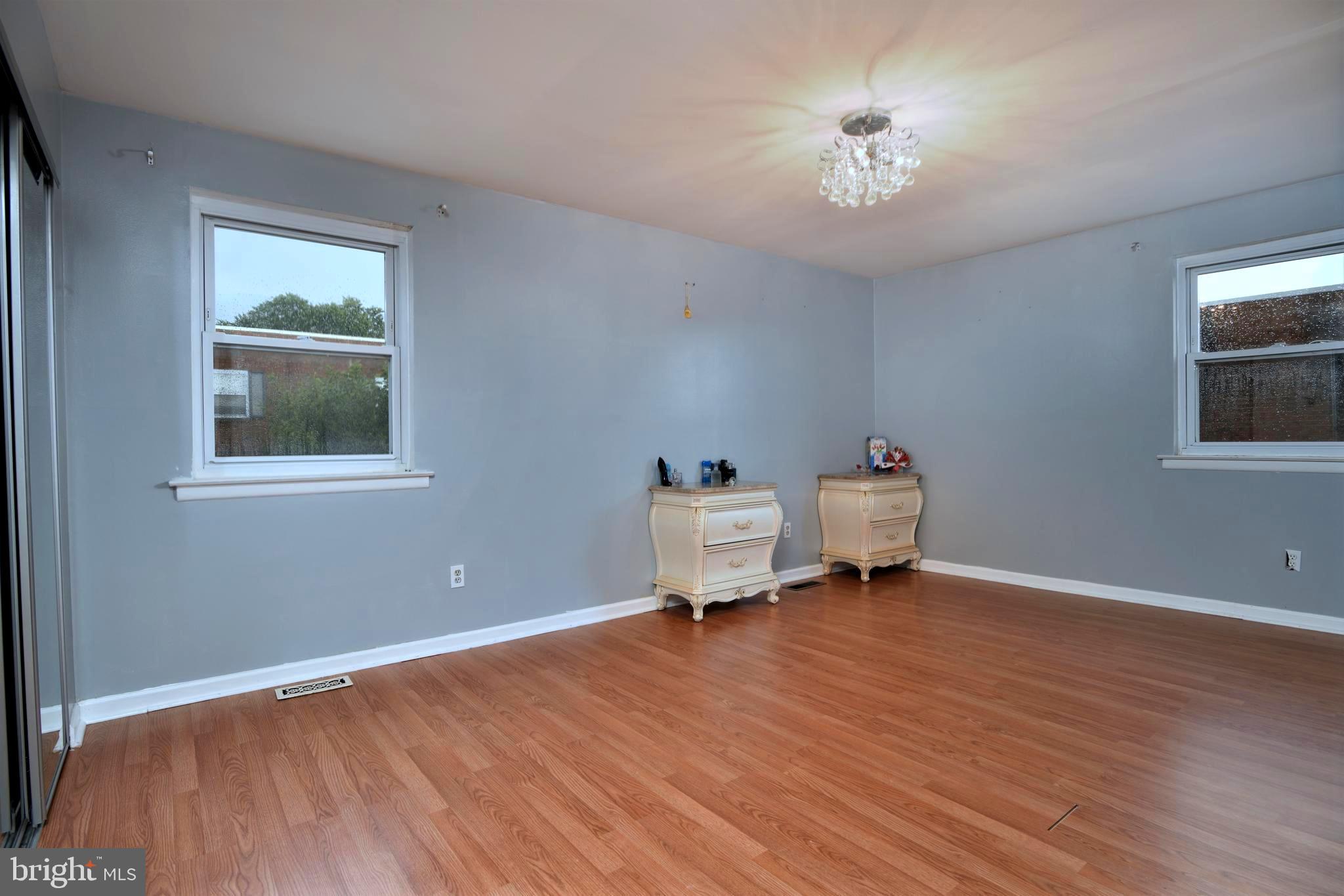 SOMERTON - Residential