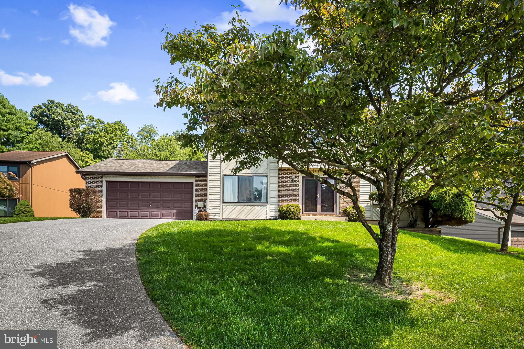 12 OAK HILL COURT