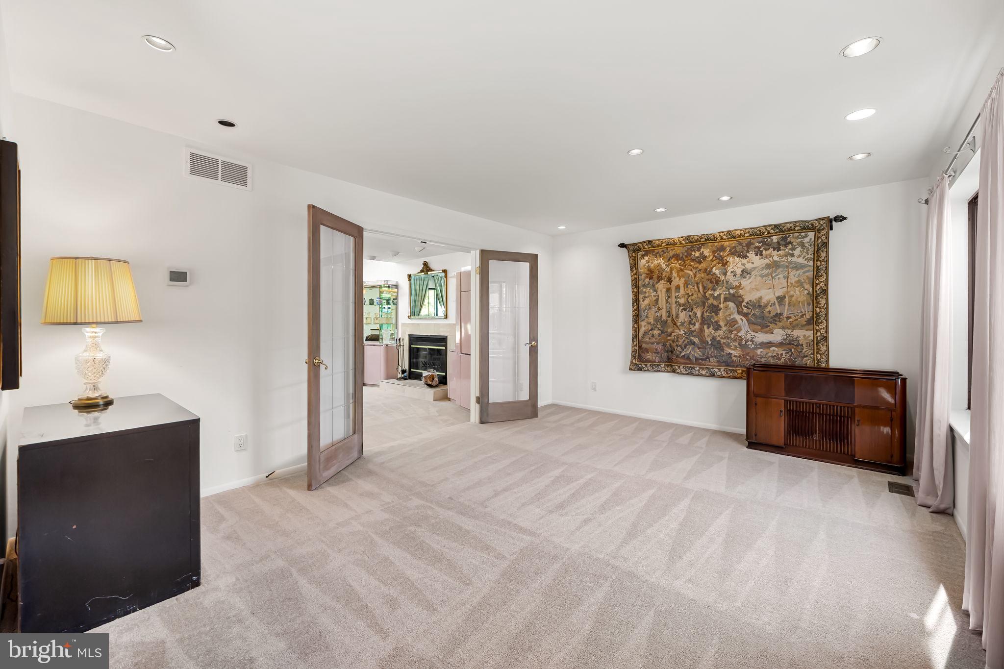 12 OAK HILL COURT