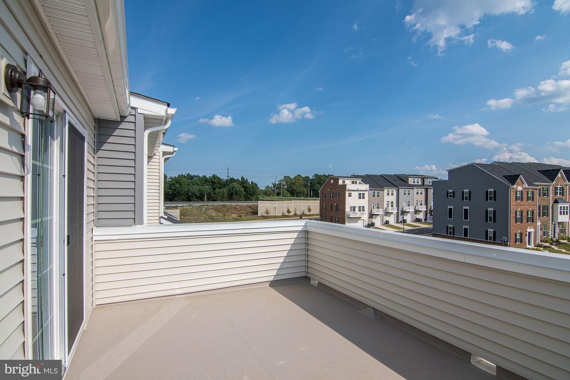 LARGO CRESCENT - Residential