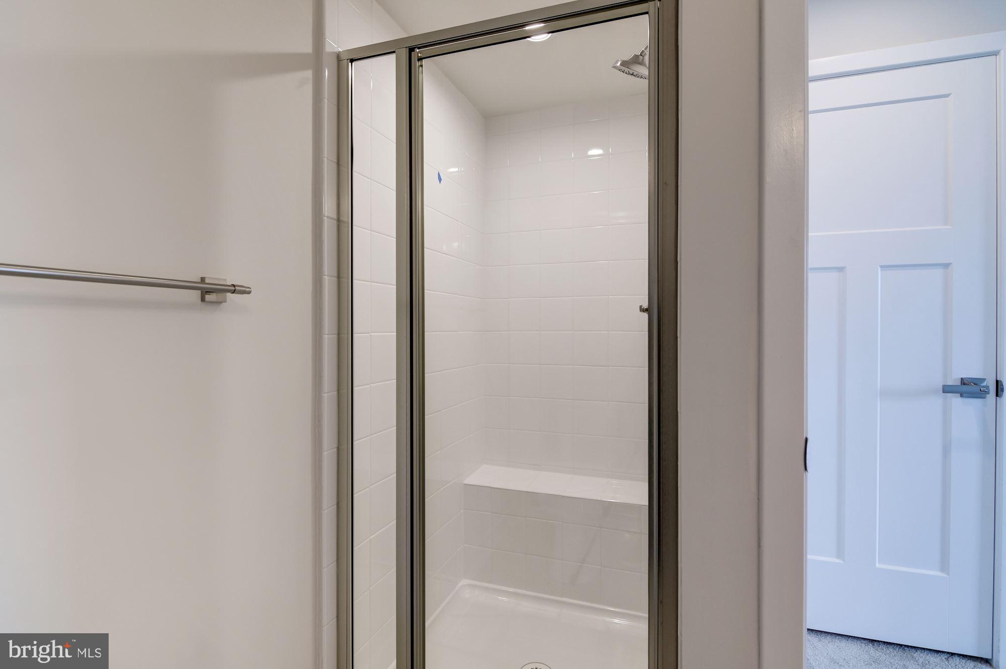 LARGO CRESCENT - Residential