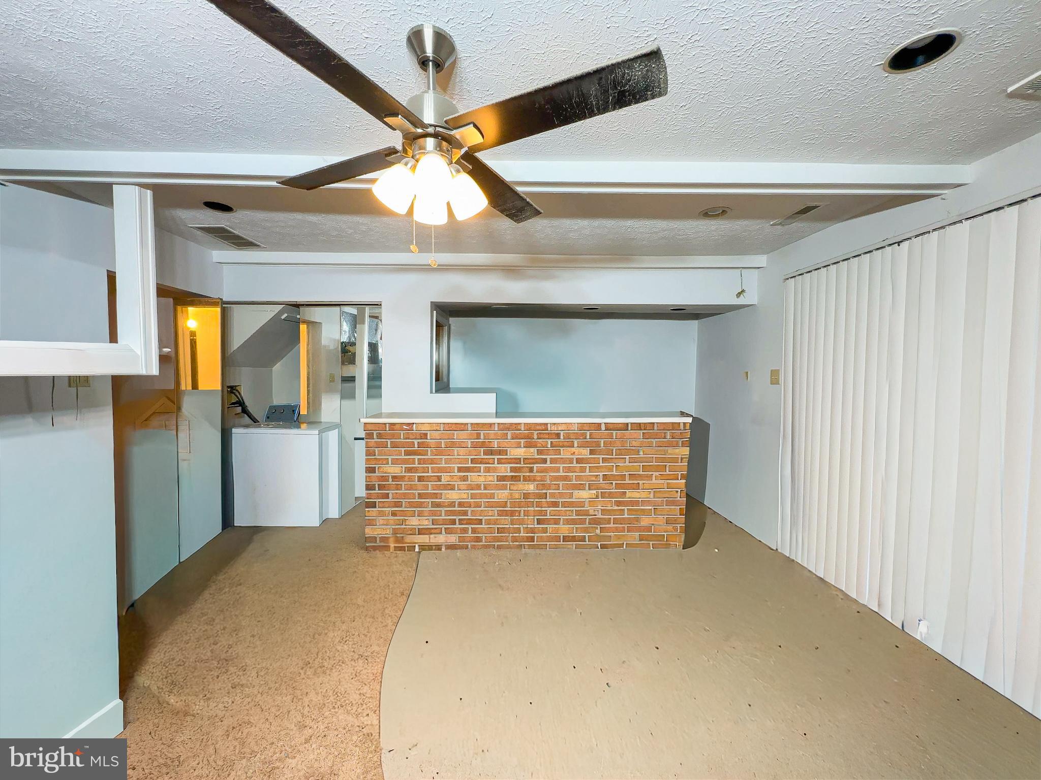 NEWPORT TOWNE - Residential