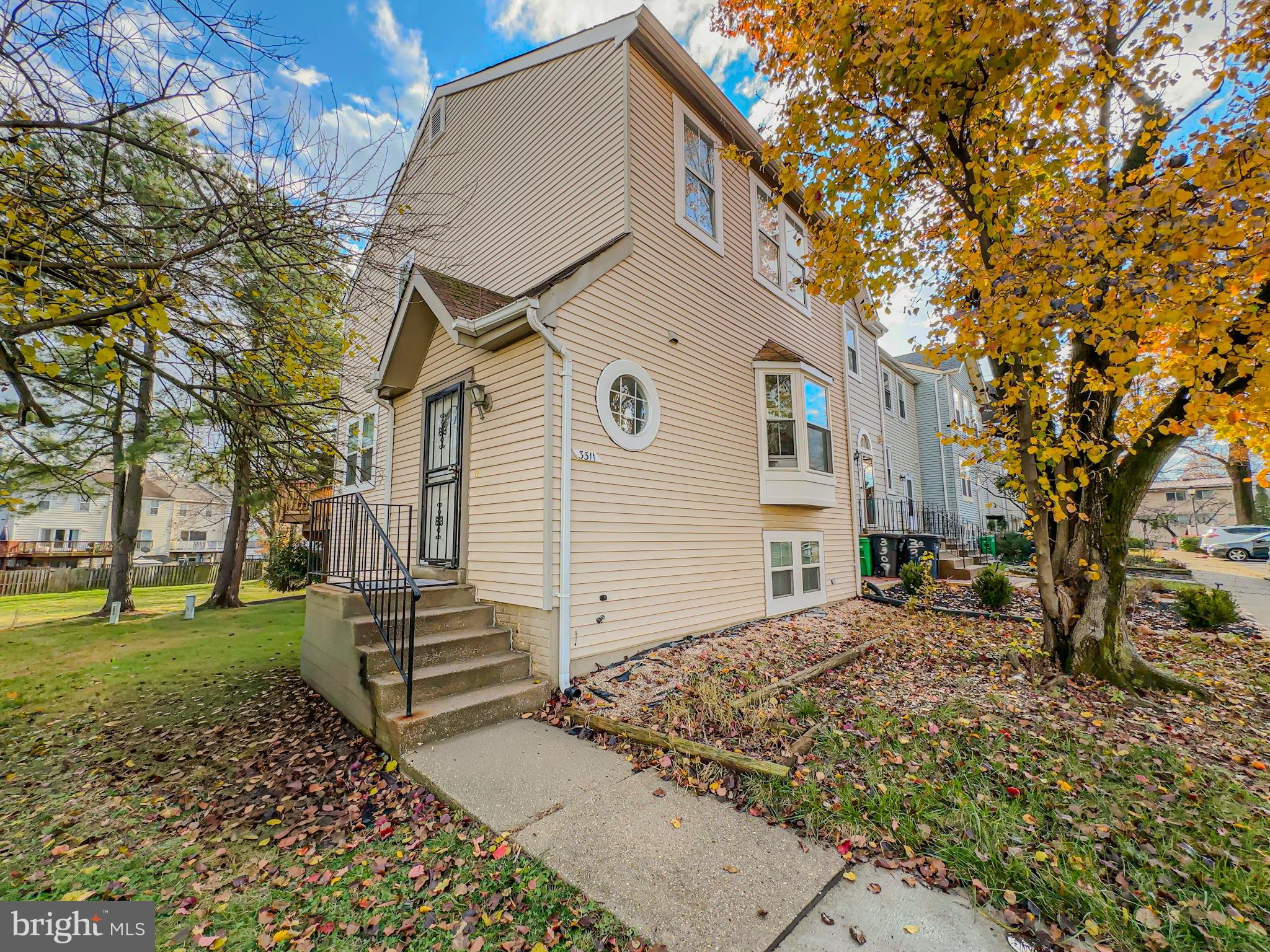 NEWPORT TOWNE - Residential