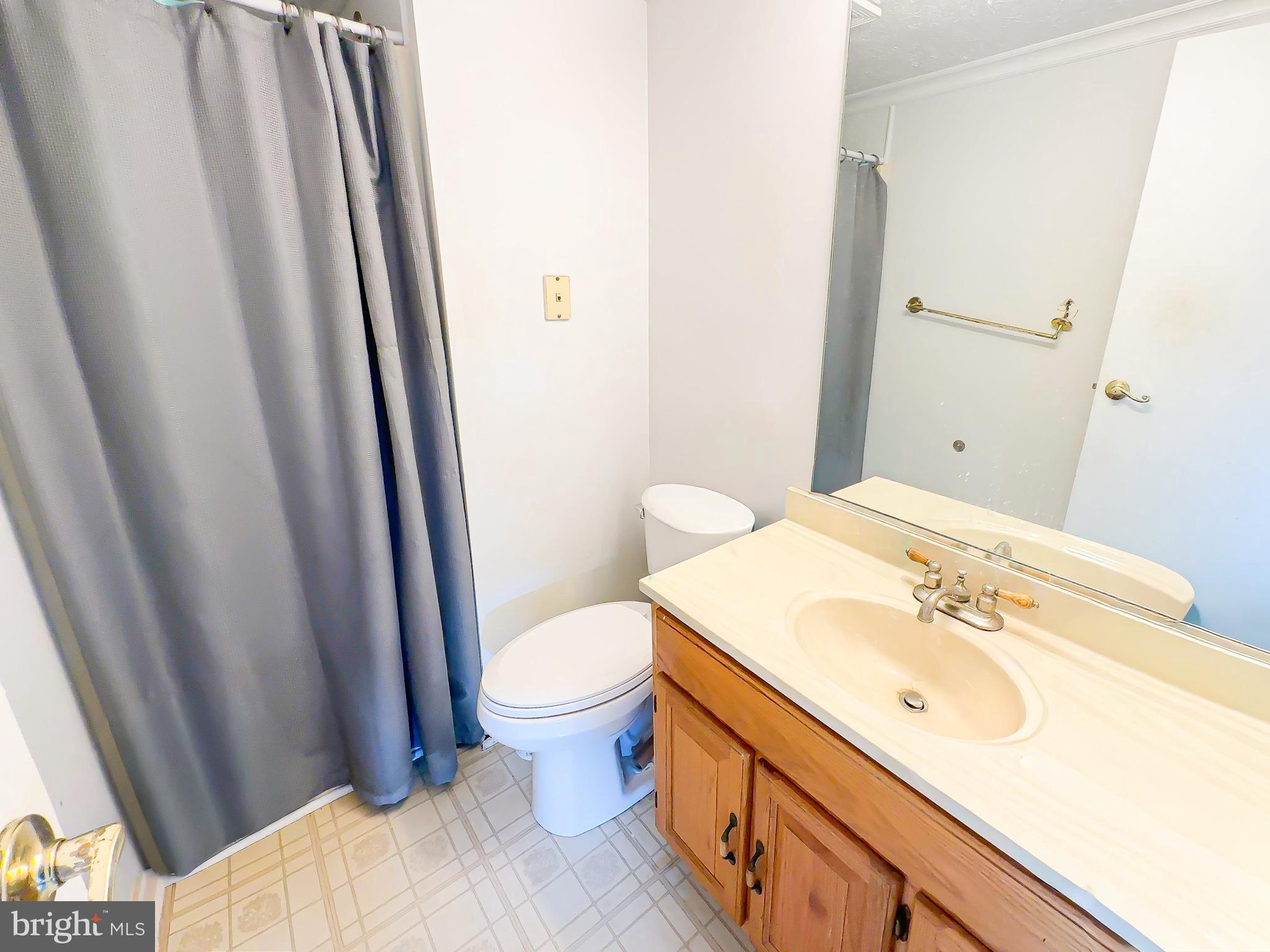 NEWPORT TOWNE - Residential