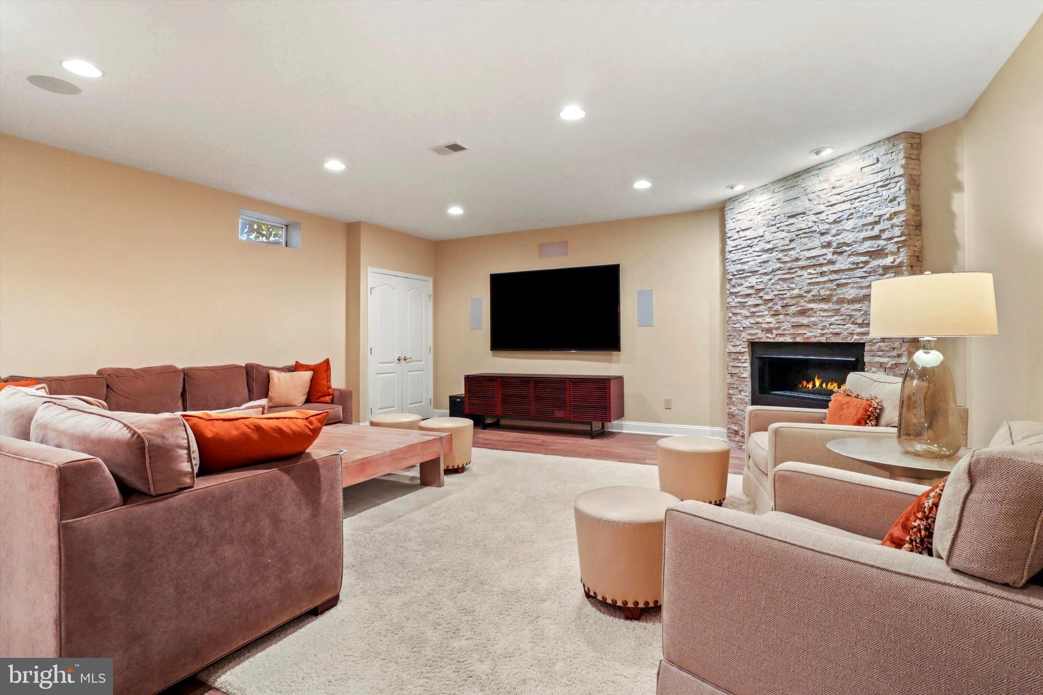 OAK HILL ESTATES - Residential