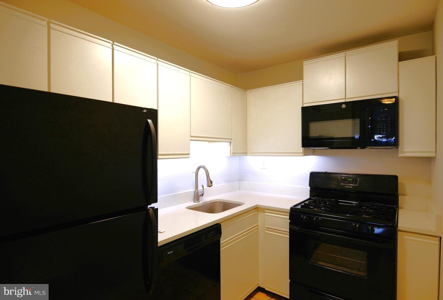 801 N PITT STREET 802