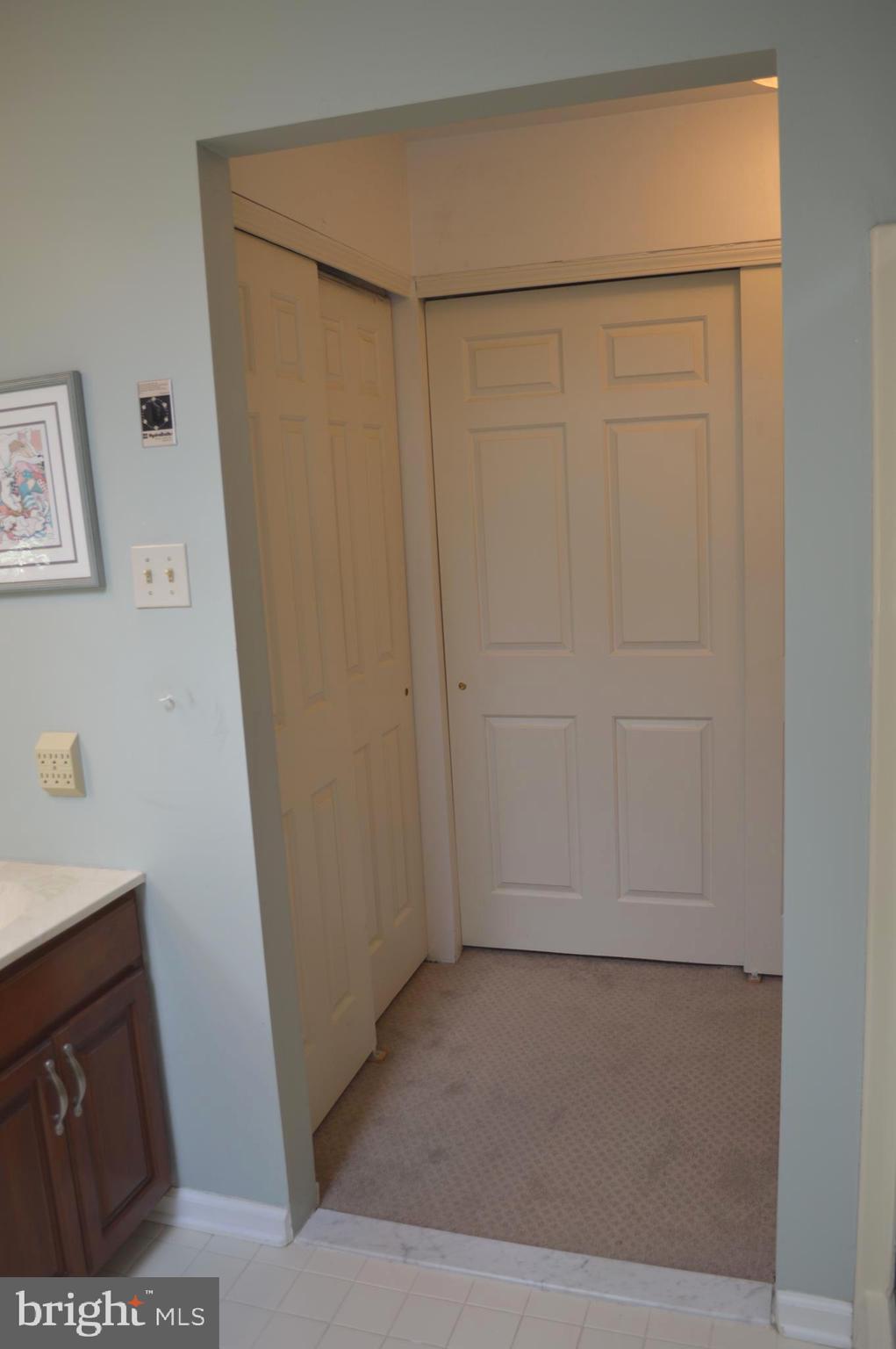 PONDS EDGE - Residential