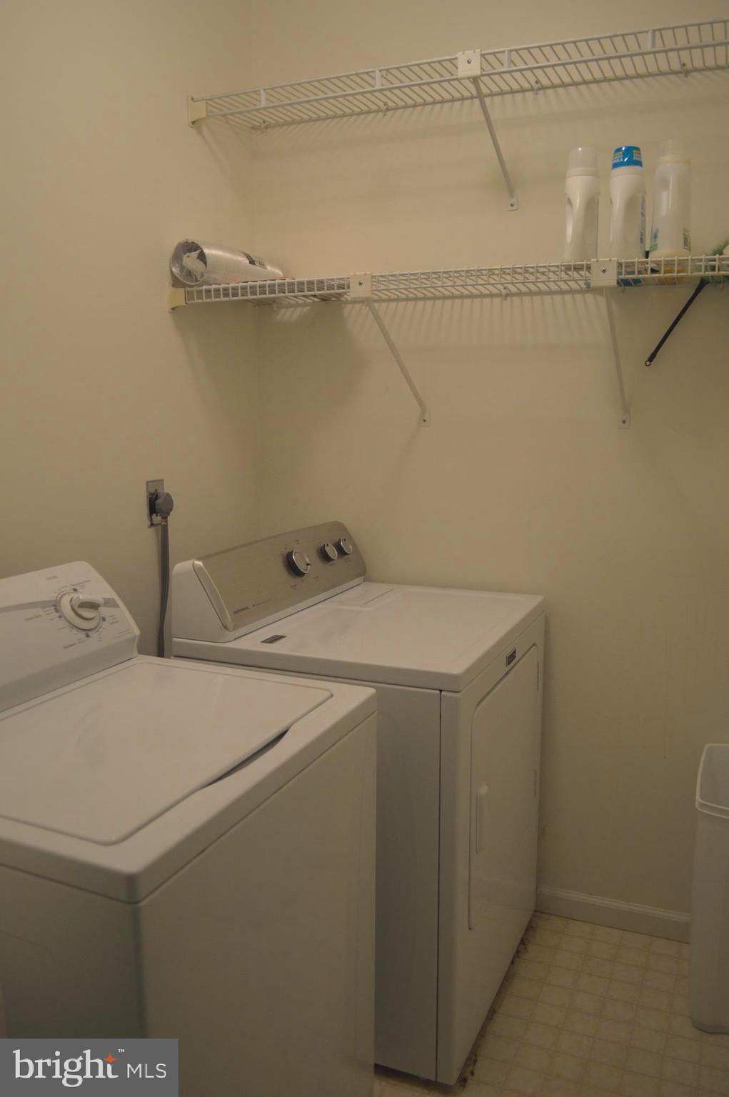 PONDS EDGE - Residential