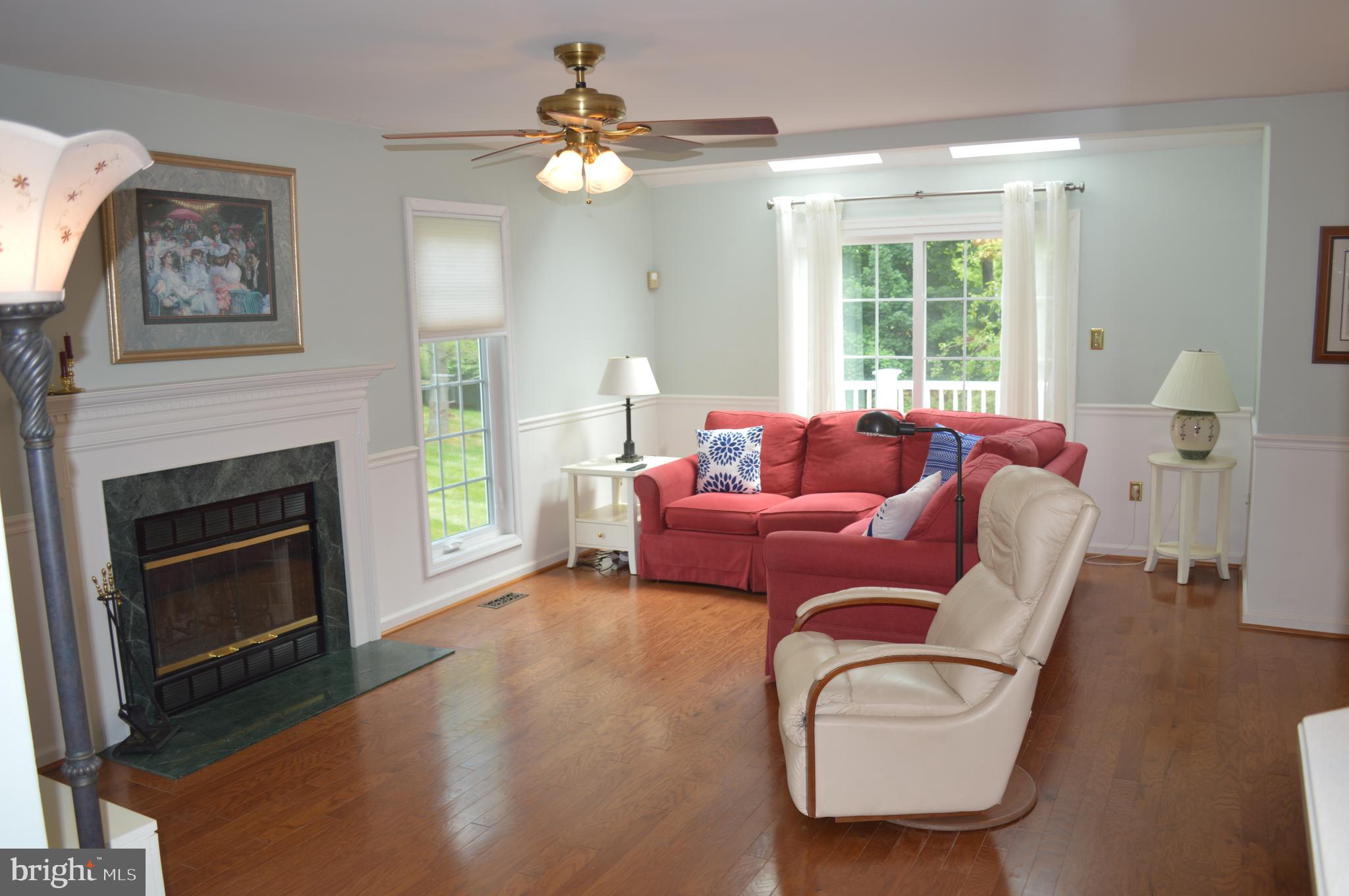 PONDS EDGE - Residential