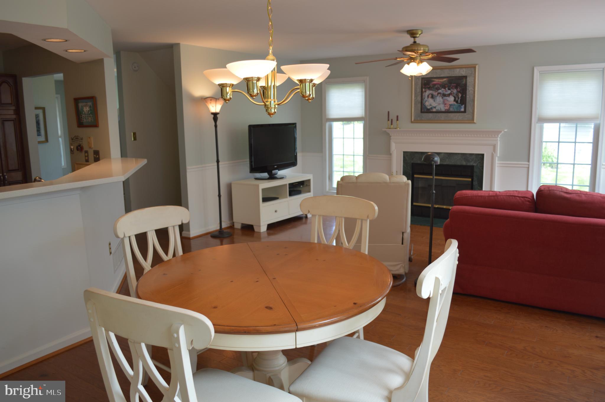 PONDS EDGE - Residential