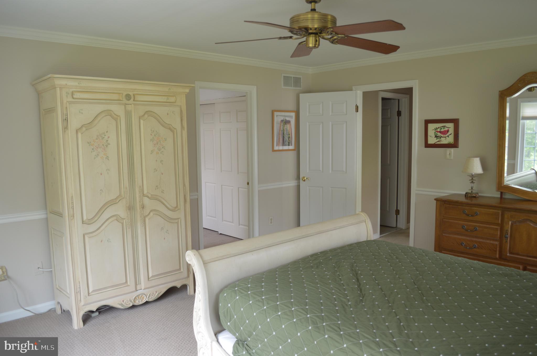 PONDS EDGE - Residential