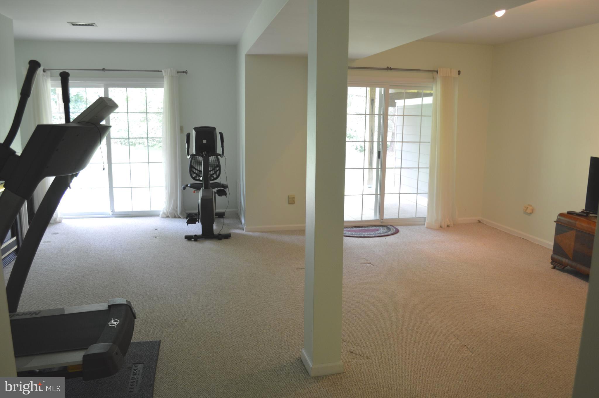 PONDS EDGE - Residential