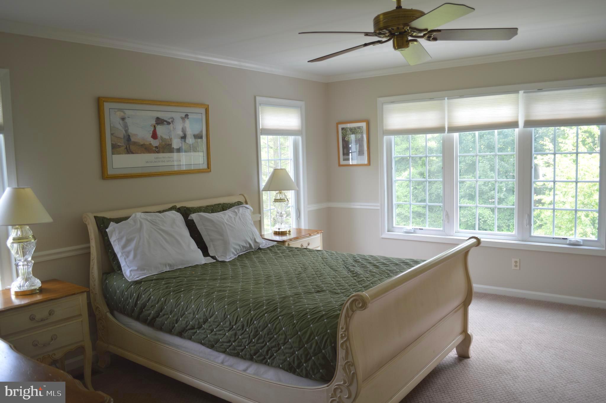 PONDS EDGE - Residential