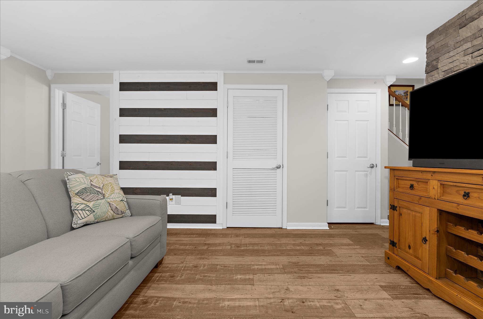 CROFTON MANOR - Residential