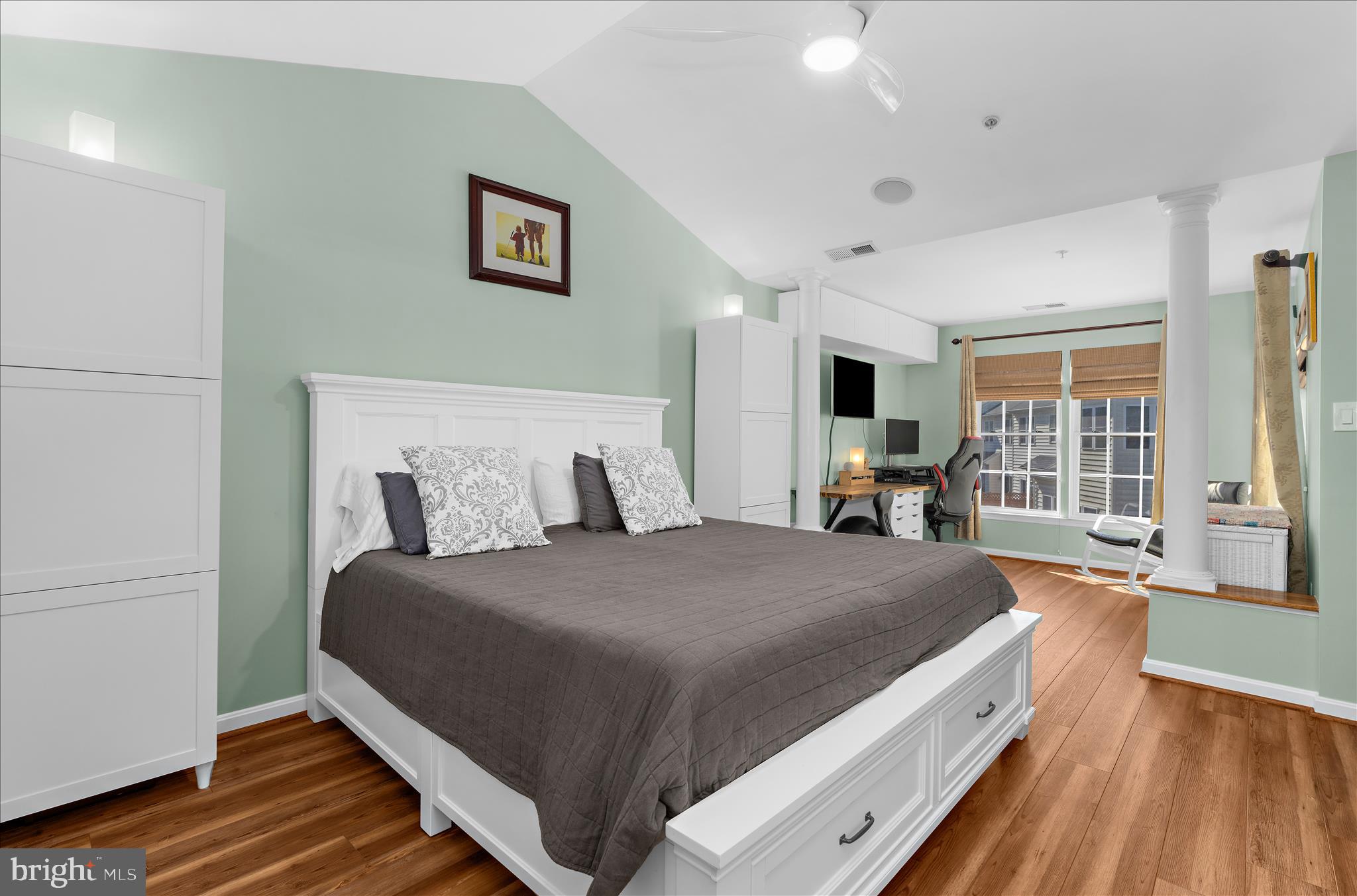 CROFTON MANOR - Residential