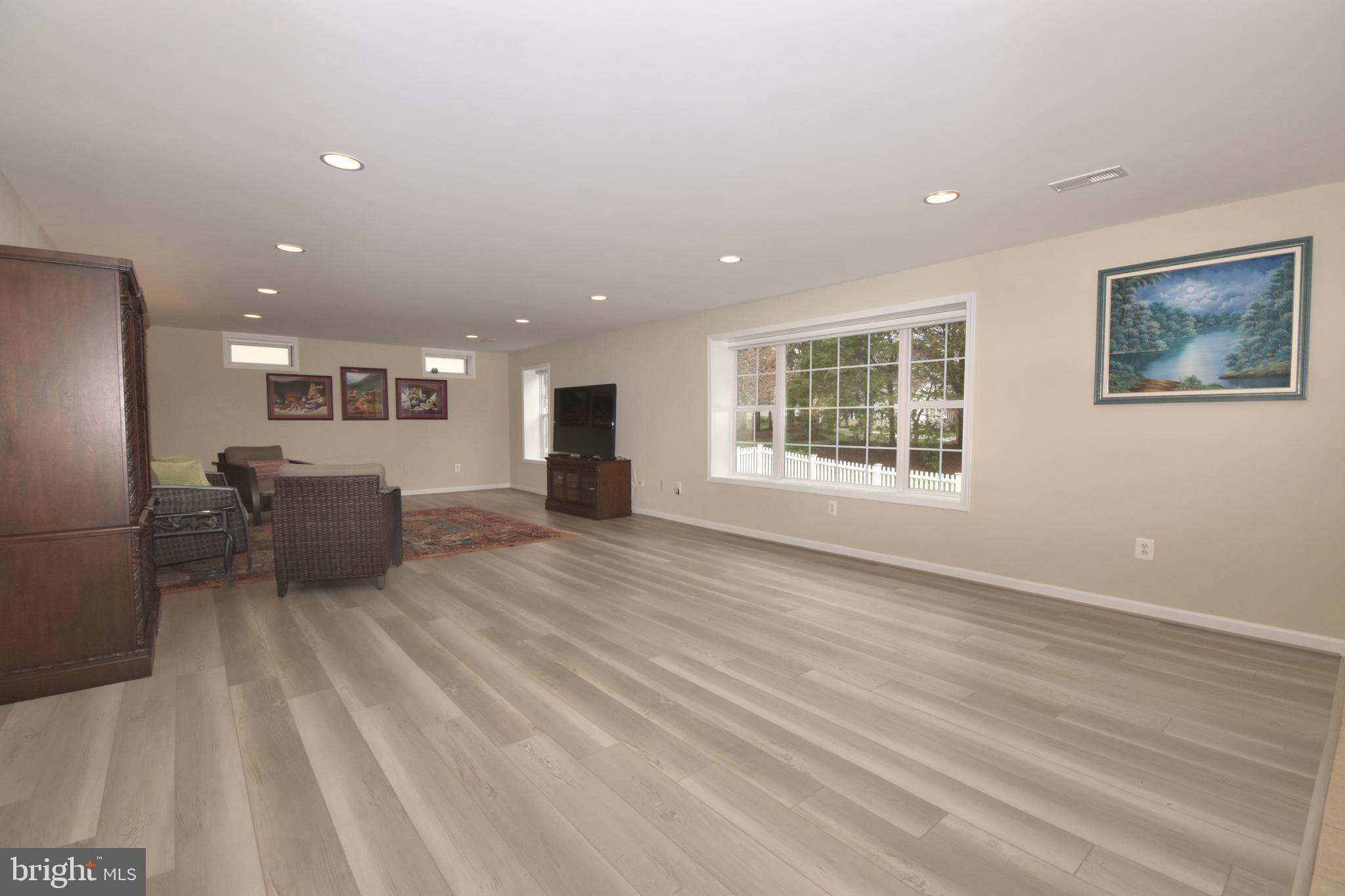 DUNBARTON - Residential