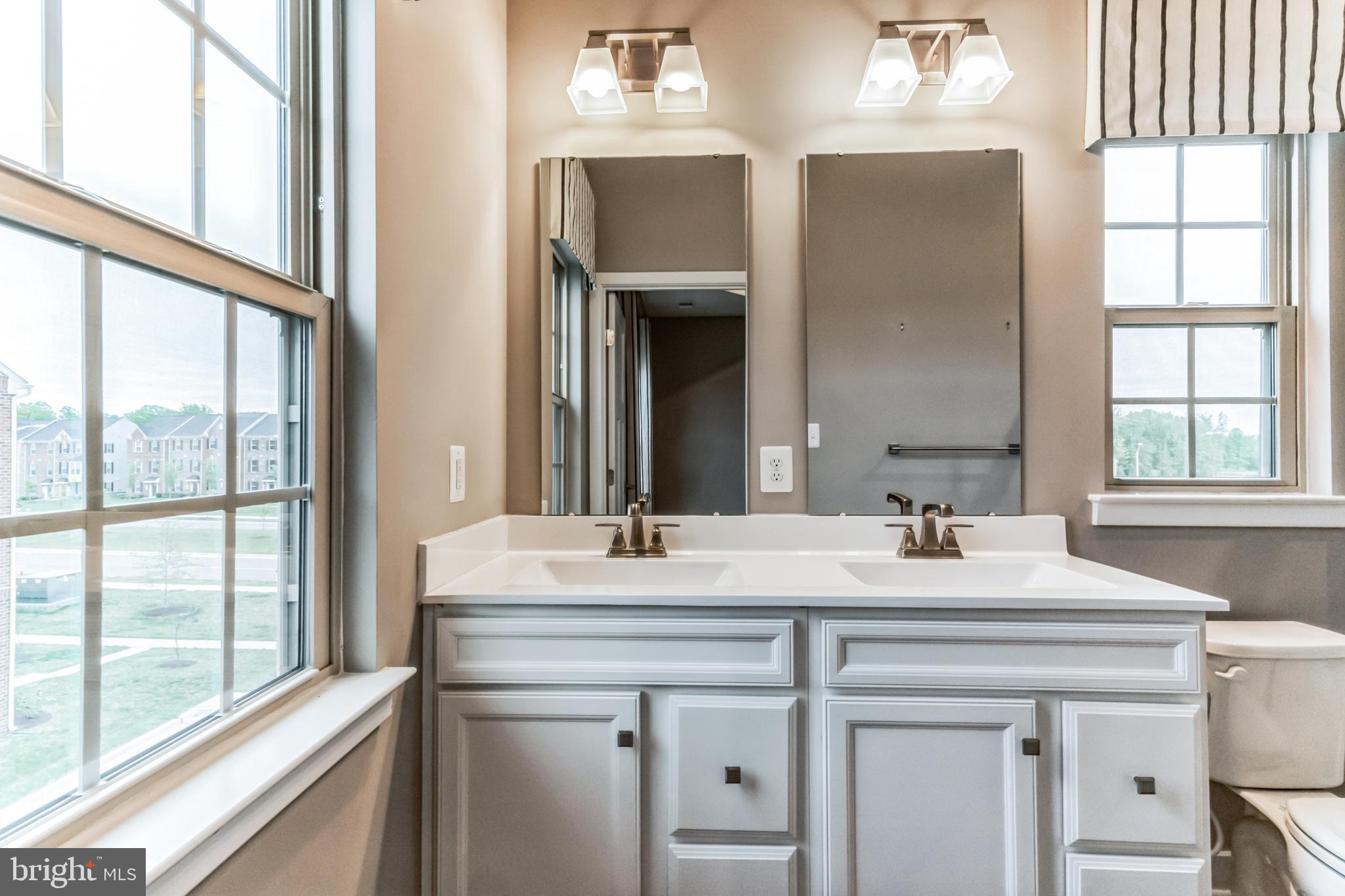 TIMOTHY BRANCH TOWNS - Residential Lease