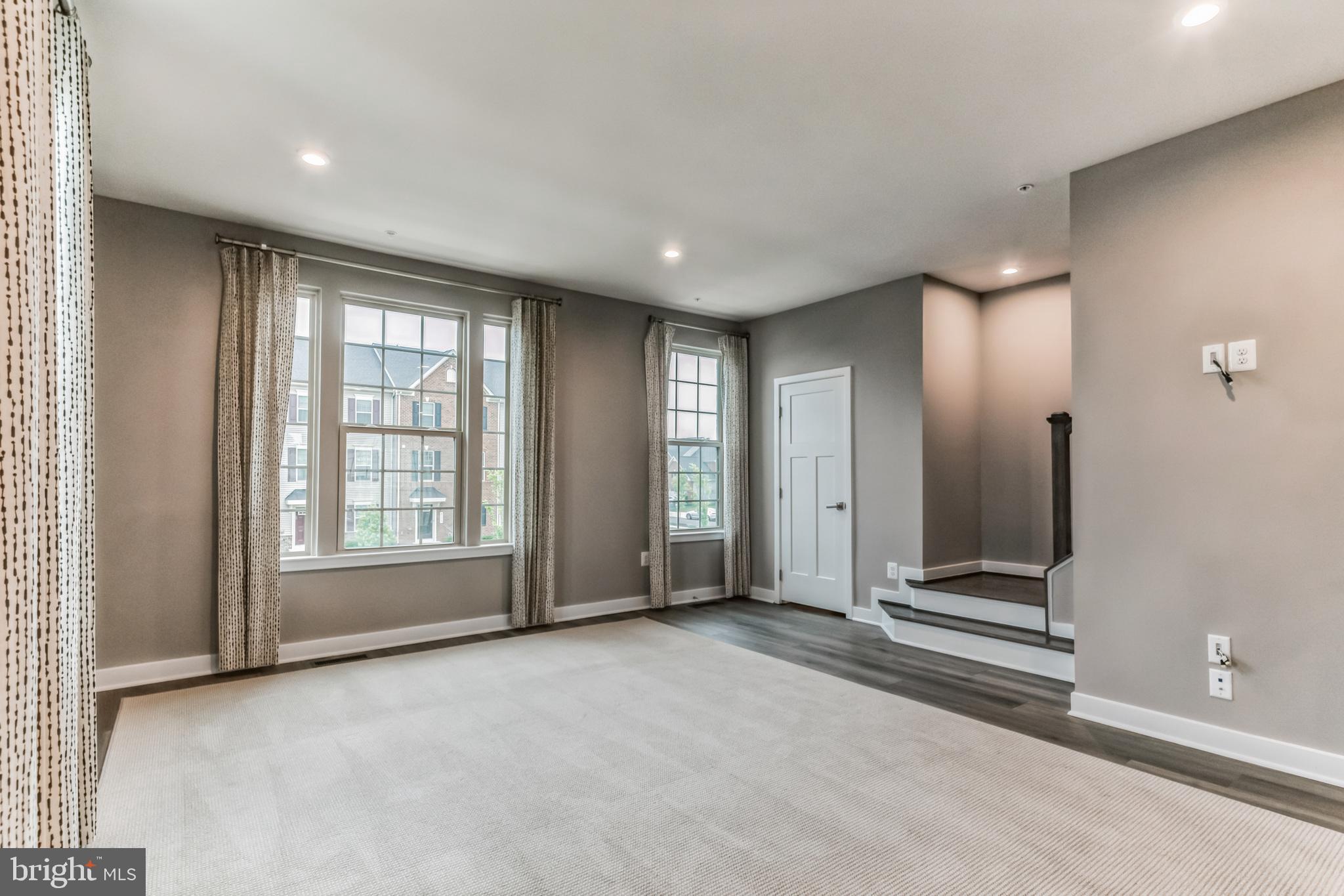 TIMOTHY BRANCH TOWNS - Residential Lease