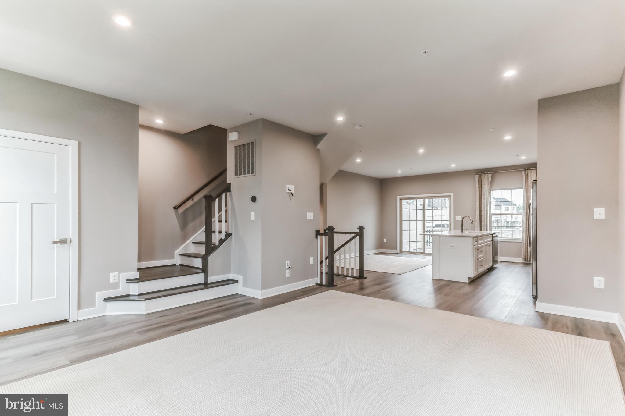 TIMOTHY BRANCH TOWNS - Residential Lease