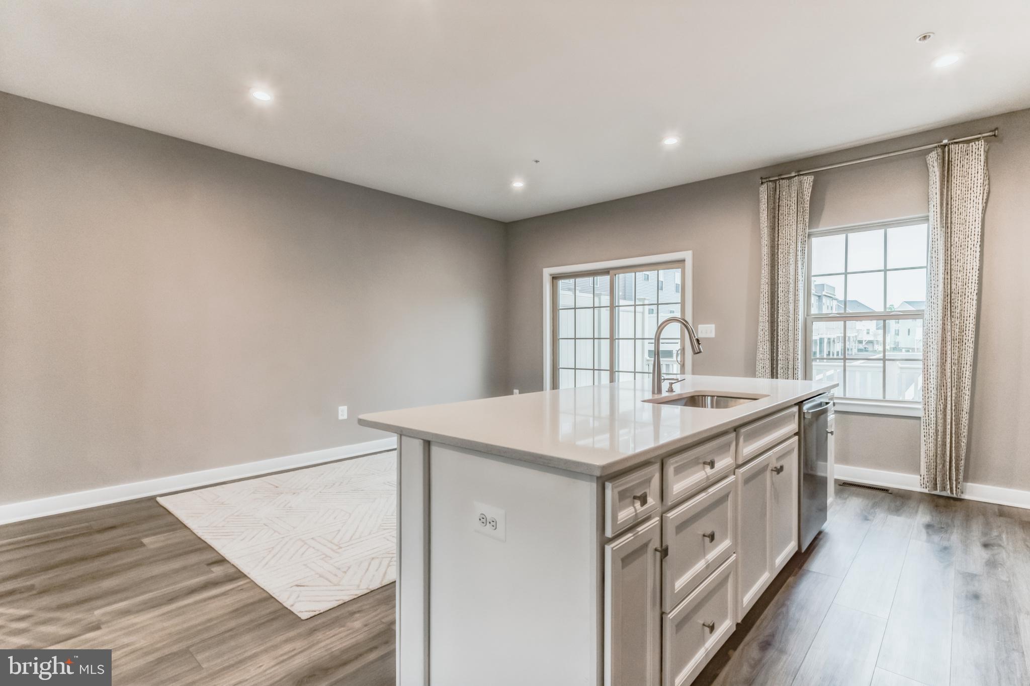 TIMOTHY BRANCH TOWNS - Residential Lease