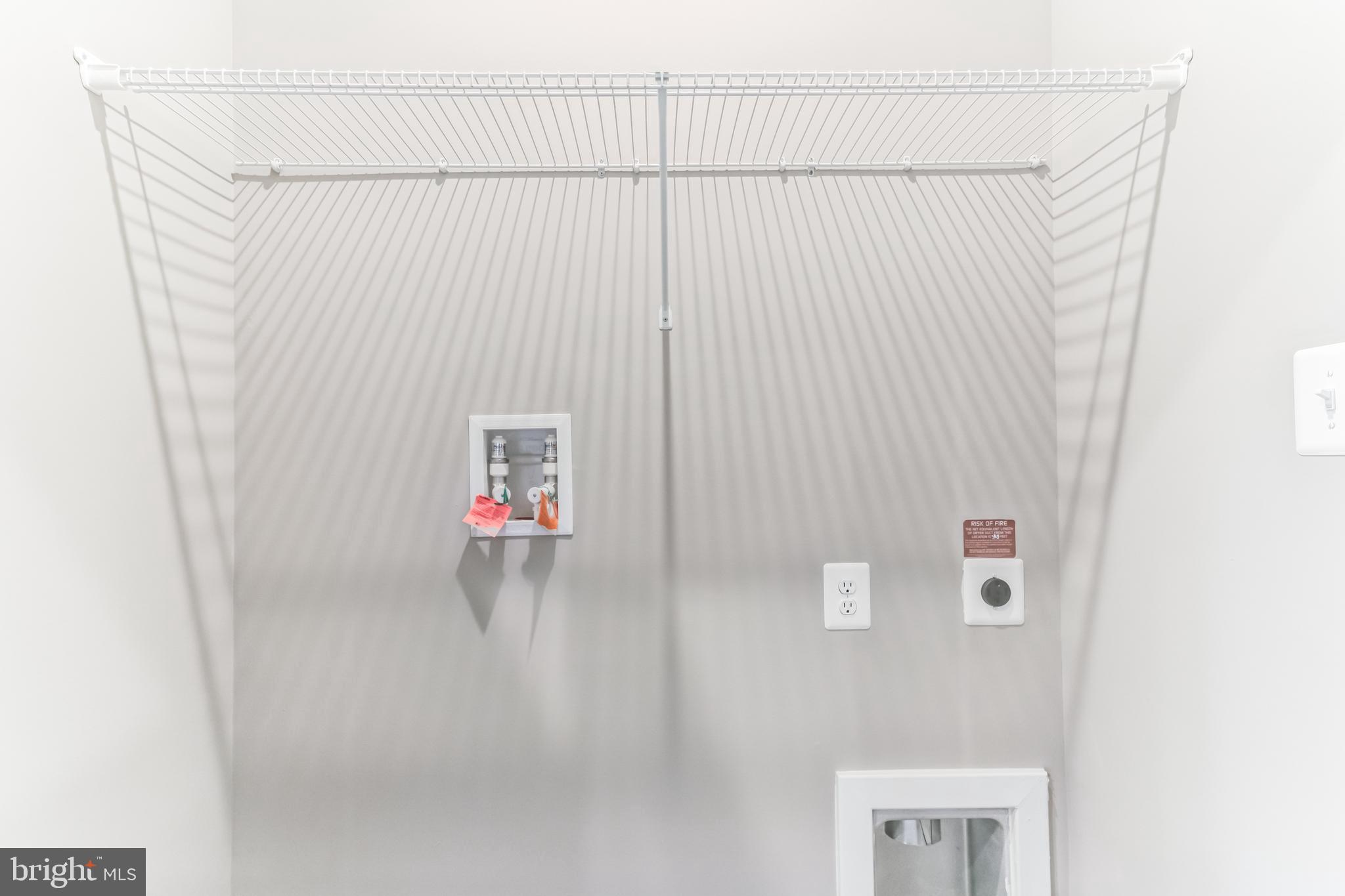 TIMOTHY BRANCH TOWNS - Residential Lease