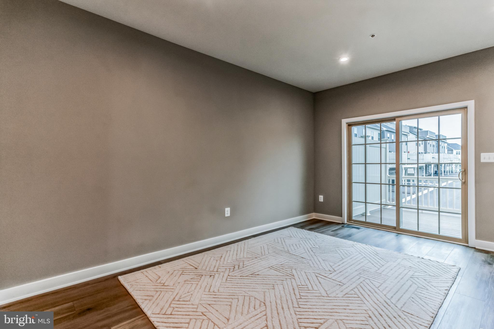 TIMOTHY BRANCH TOWNS - Residential Lease