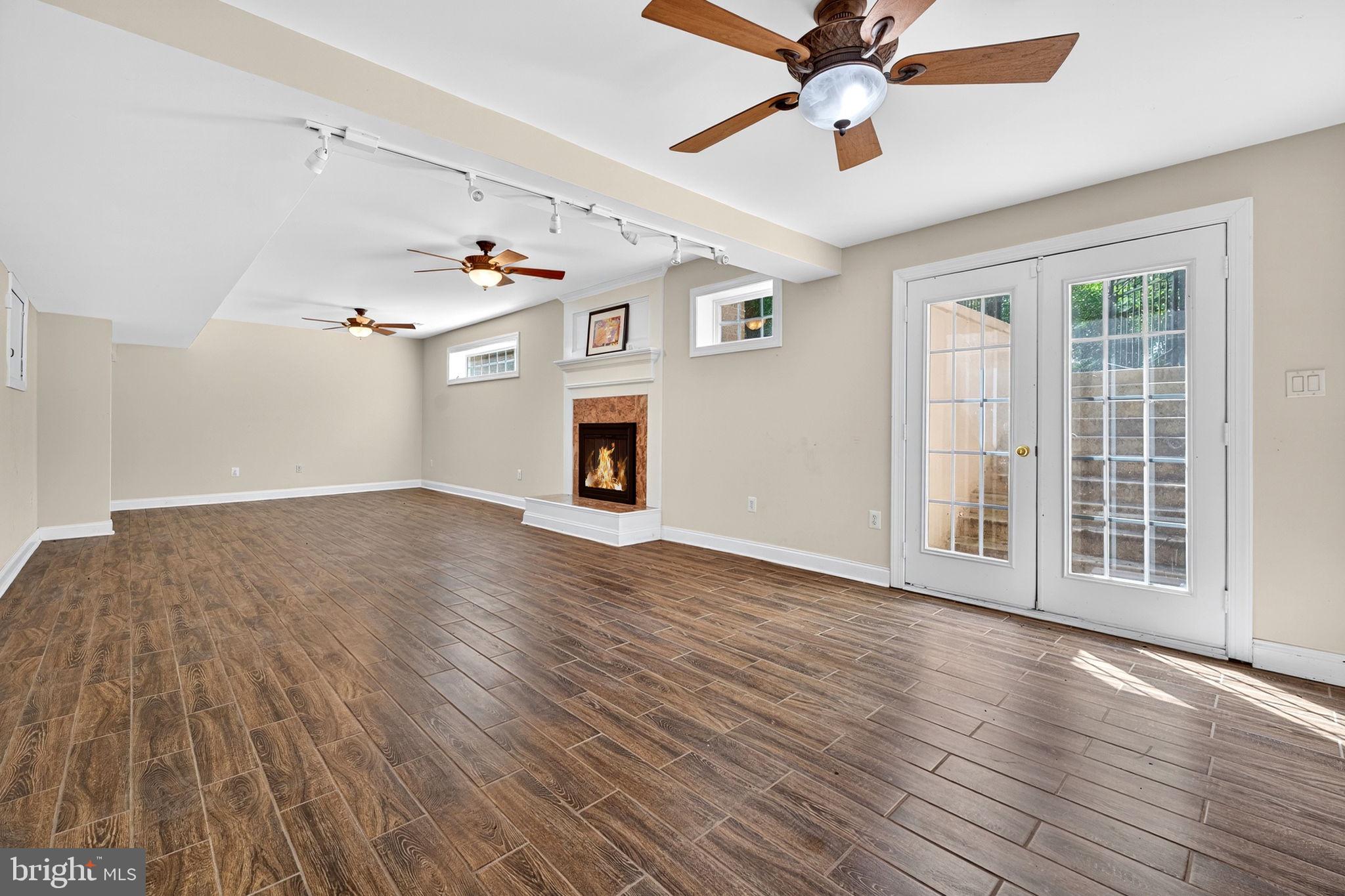 HIGHLANDS - Residential