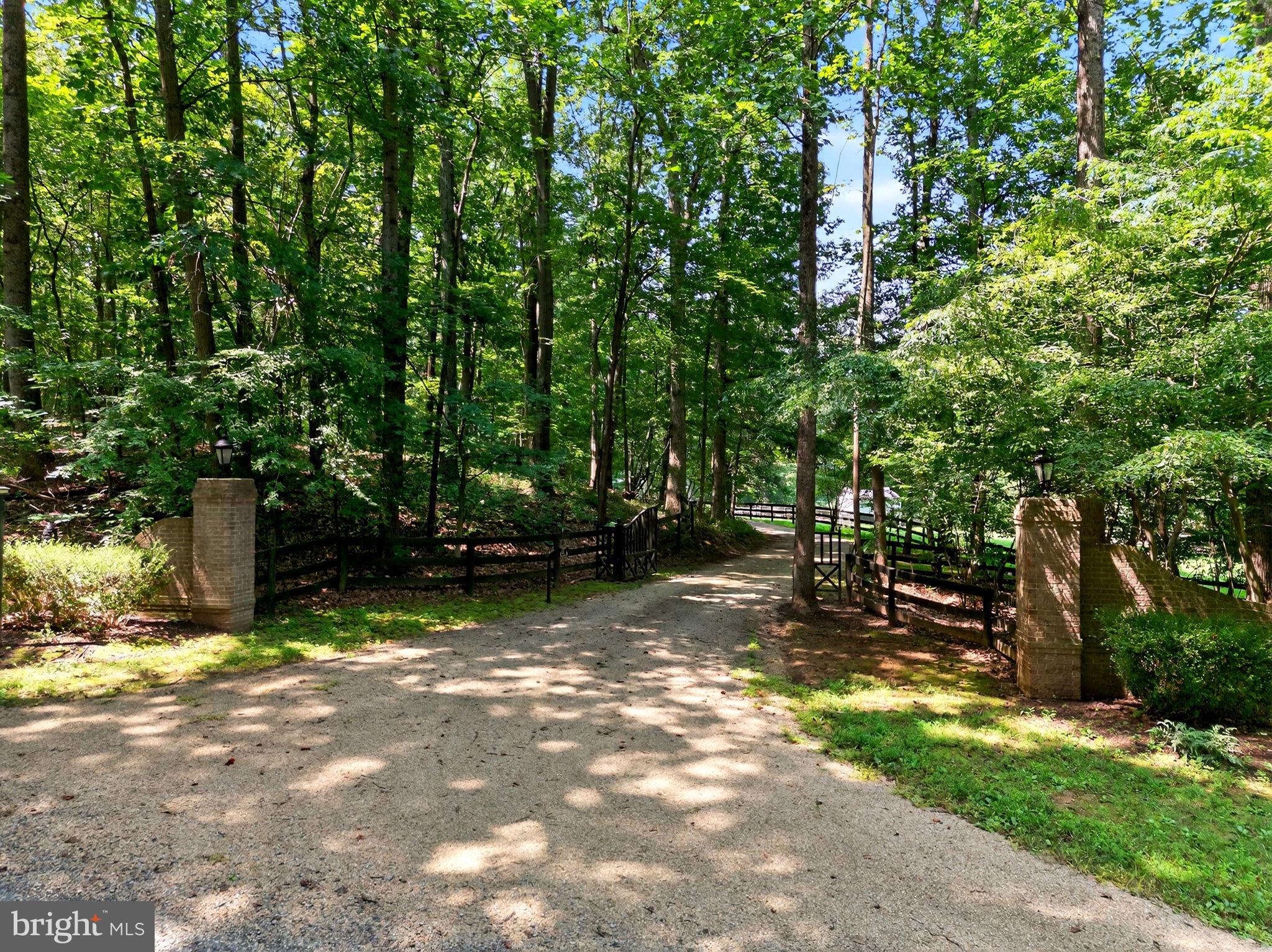 9565 BRIAR LANE