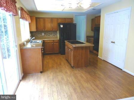 TWIN OAKS - Residential