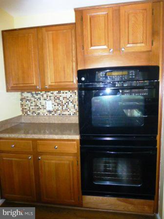 TWIN OAKS - Residential