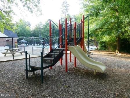 TWIN OAKS - Residential