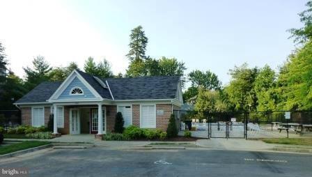 TWIN OAKS - Residential