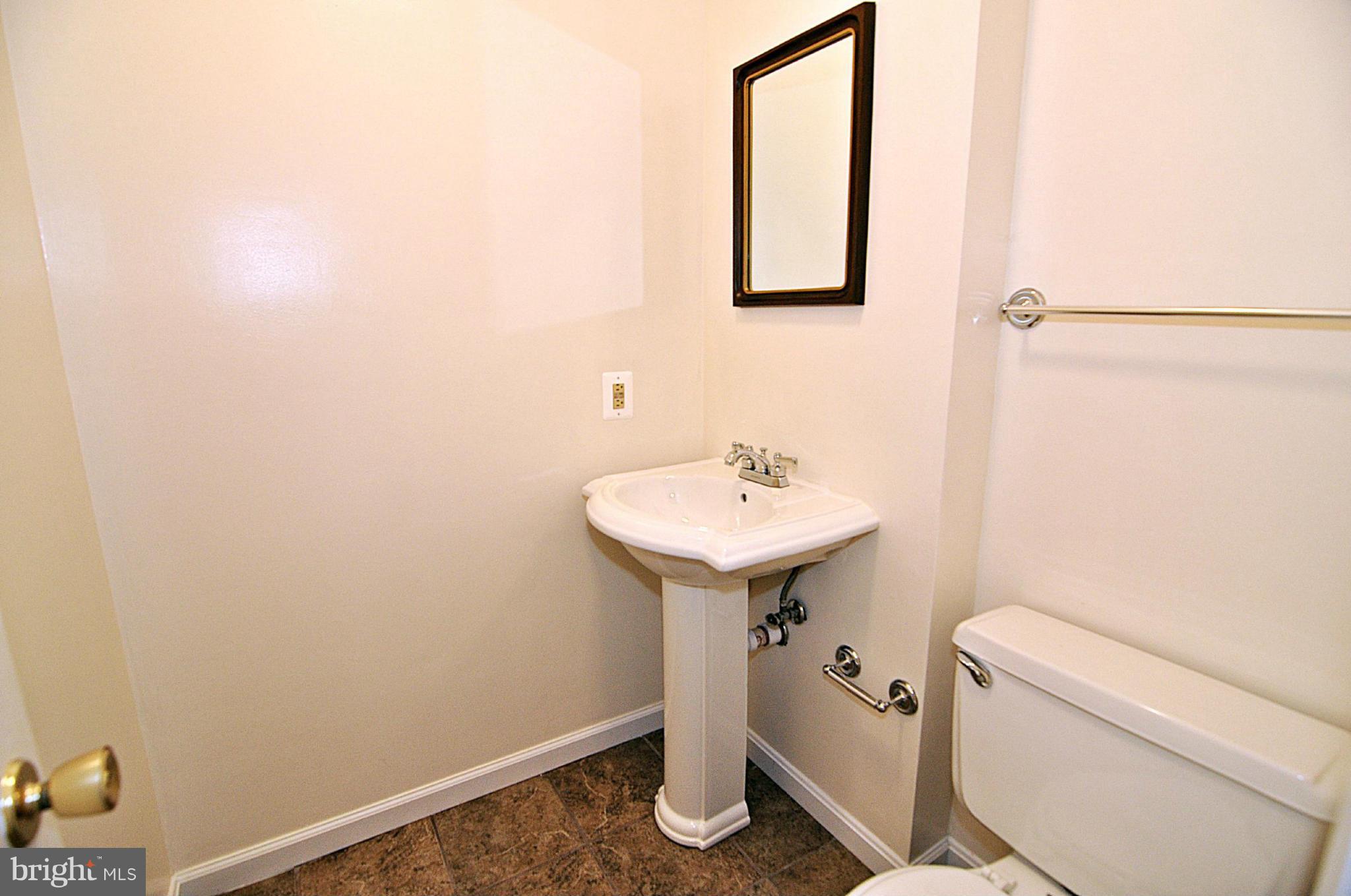 SOUTHAMPTON - Residential Lease