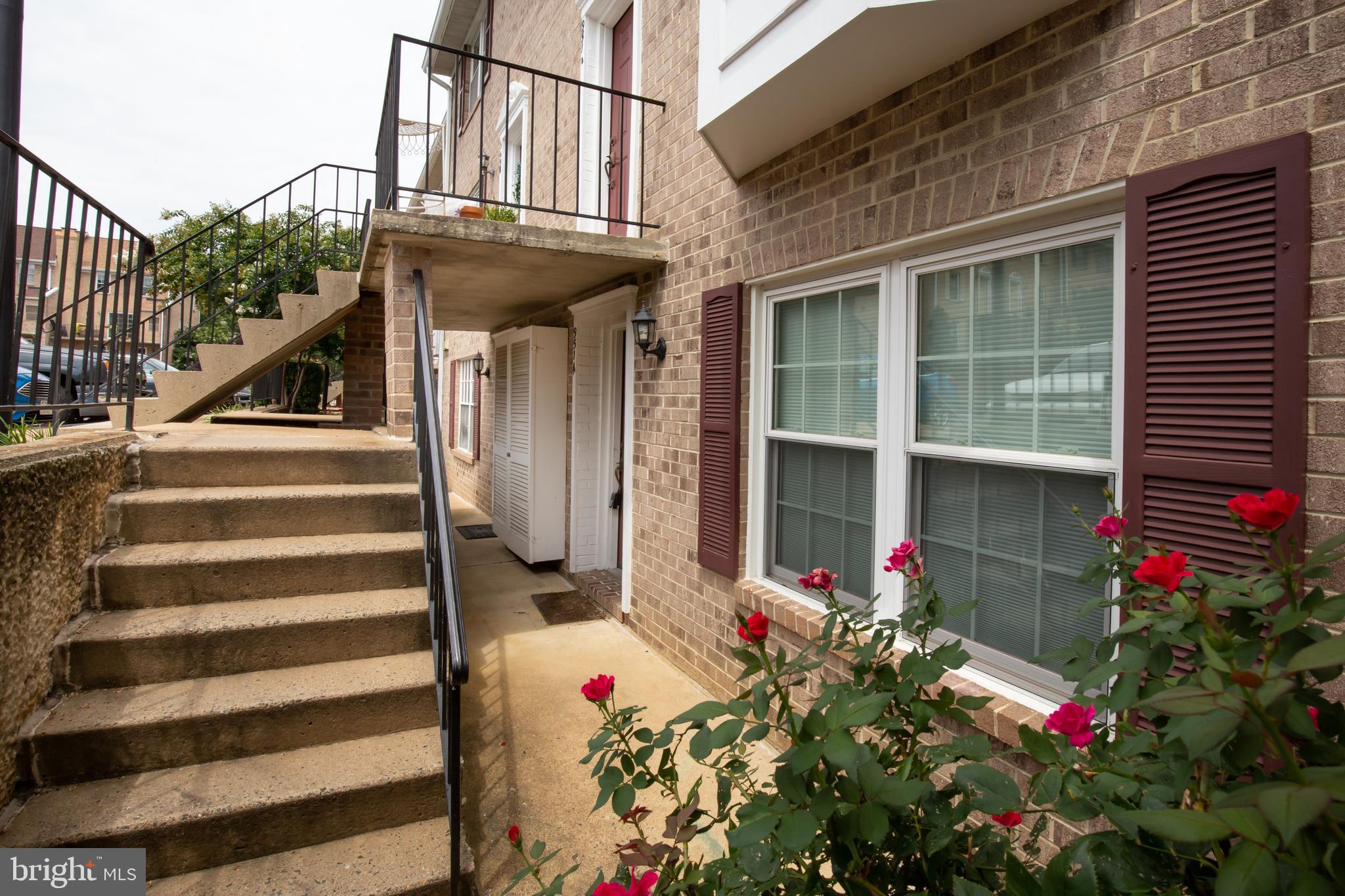 WESTHAMPTON MEWS - Residential Lease