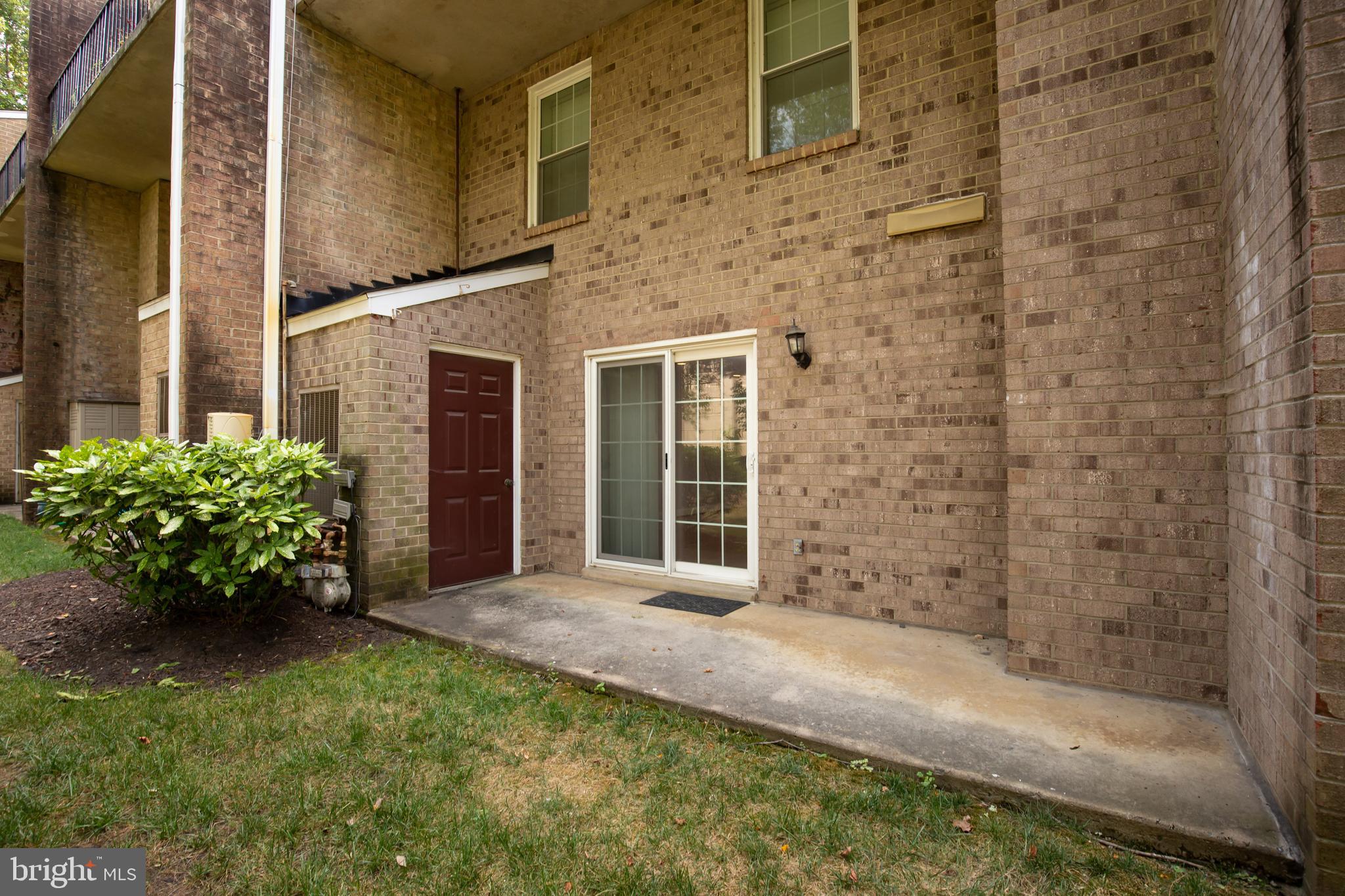 WESTHAMPTON MEWS - Residential Lease