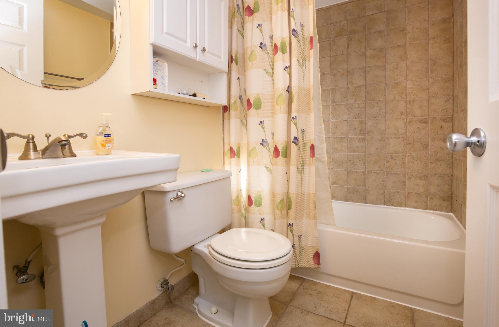 WESTHAMPTON MEWS - Residential Lease