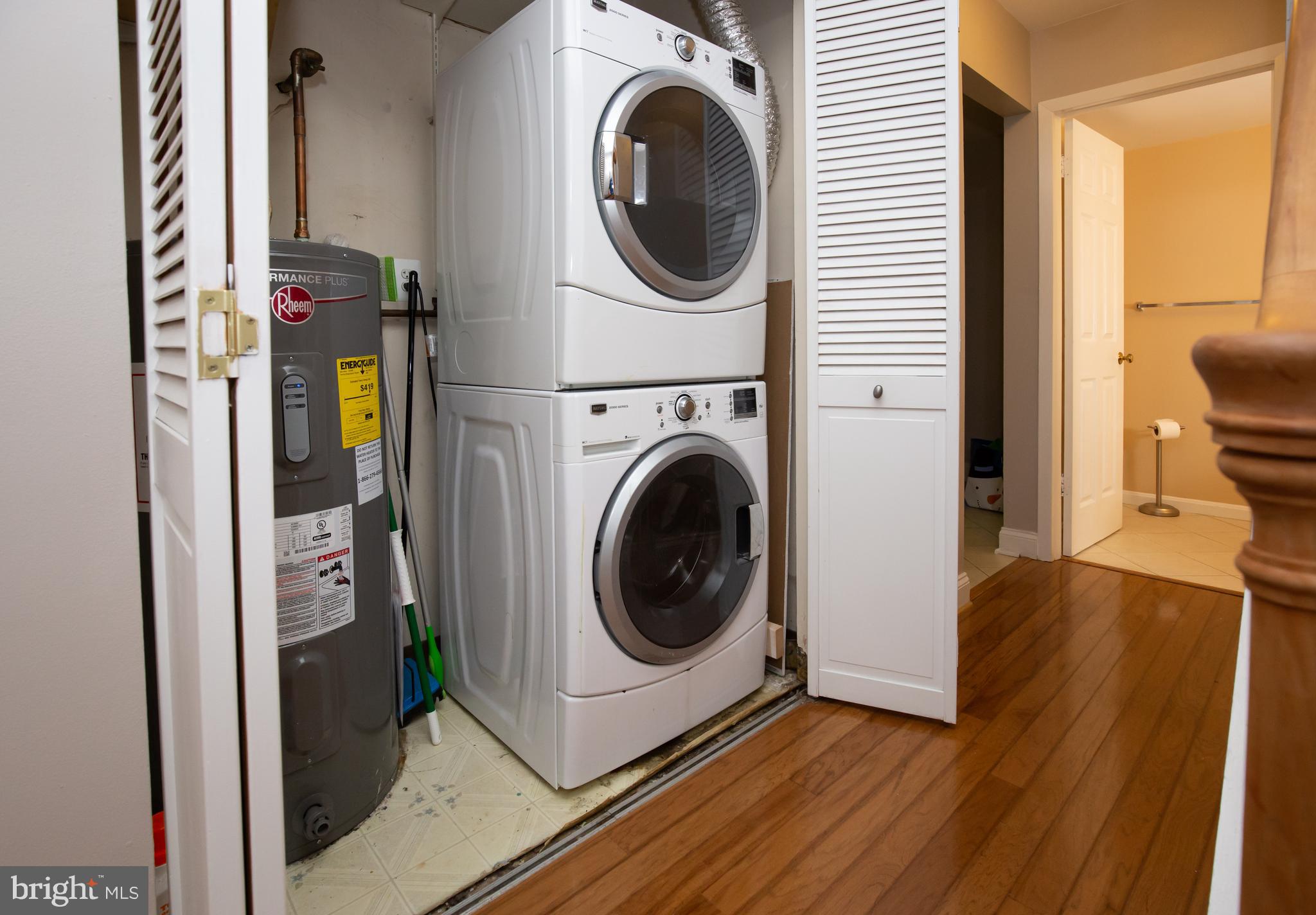 WESTHAMPTON MEWS - Residential Lease