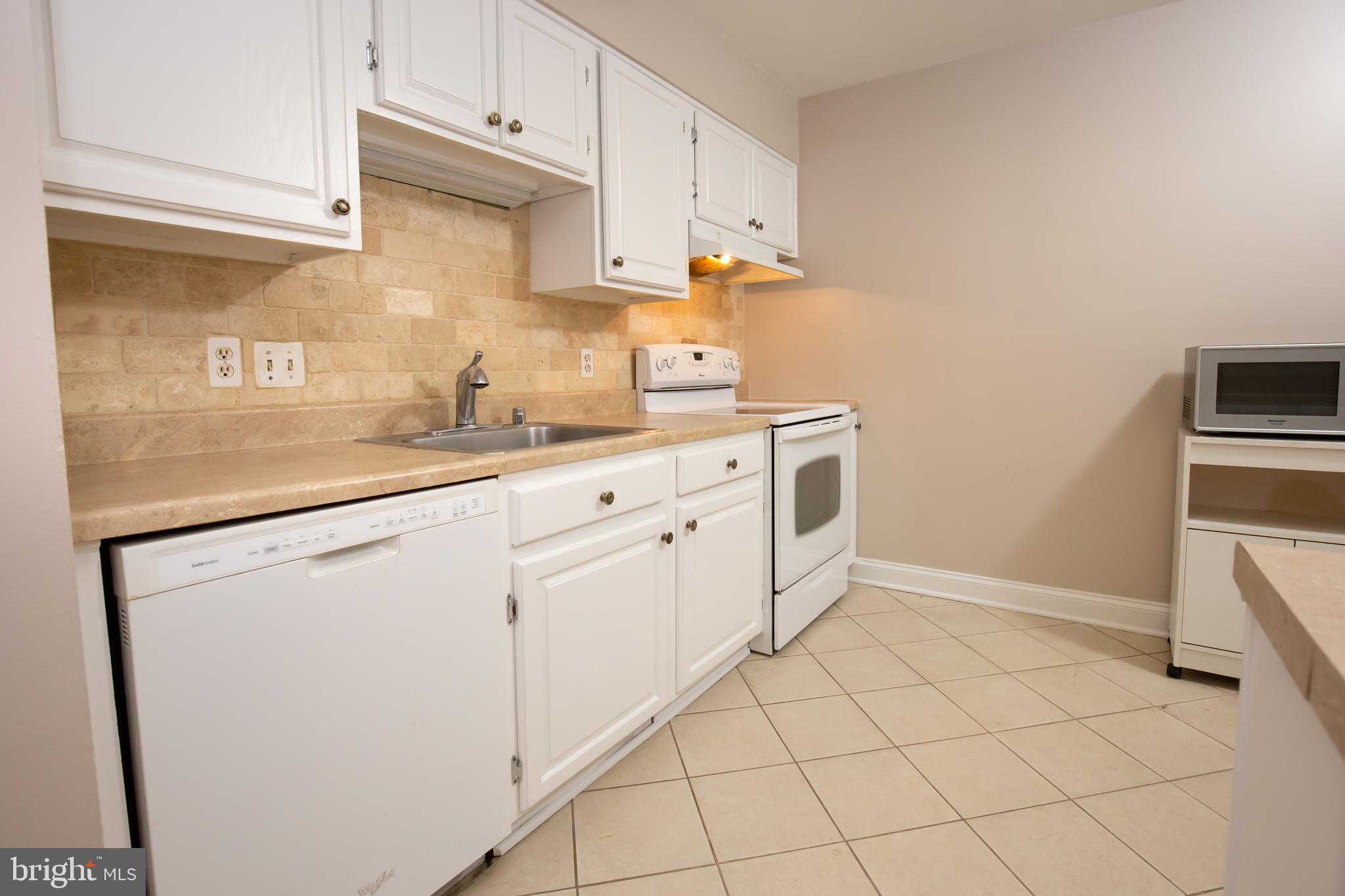 WESTHAMPTON MEWS - Residential Lease