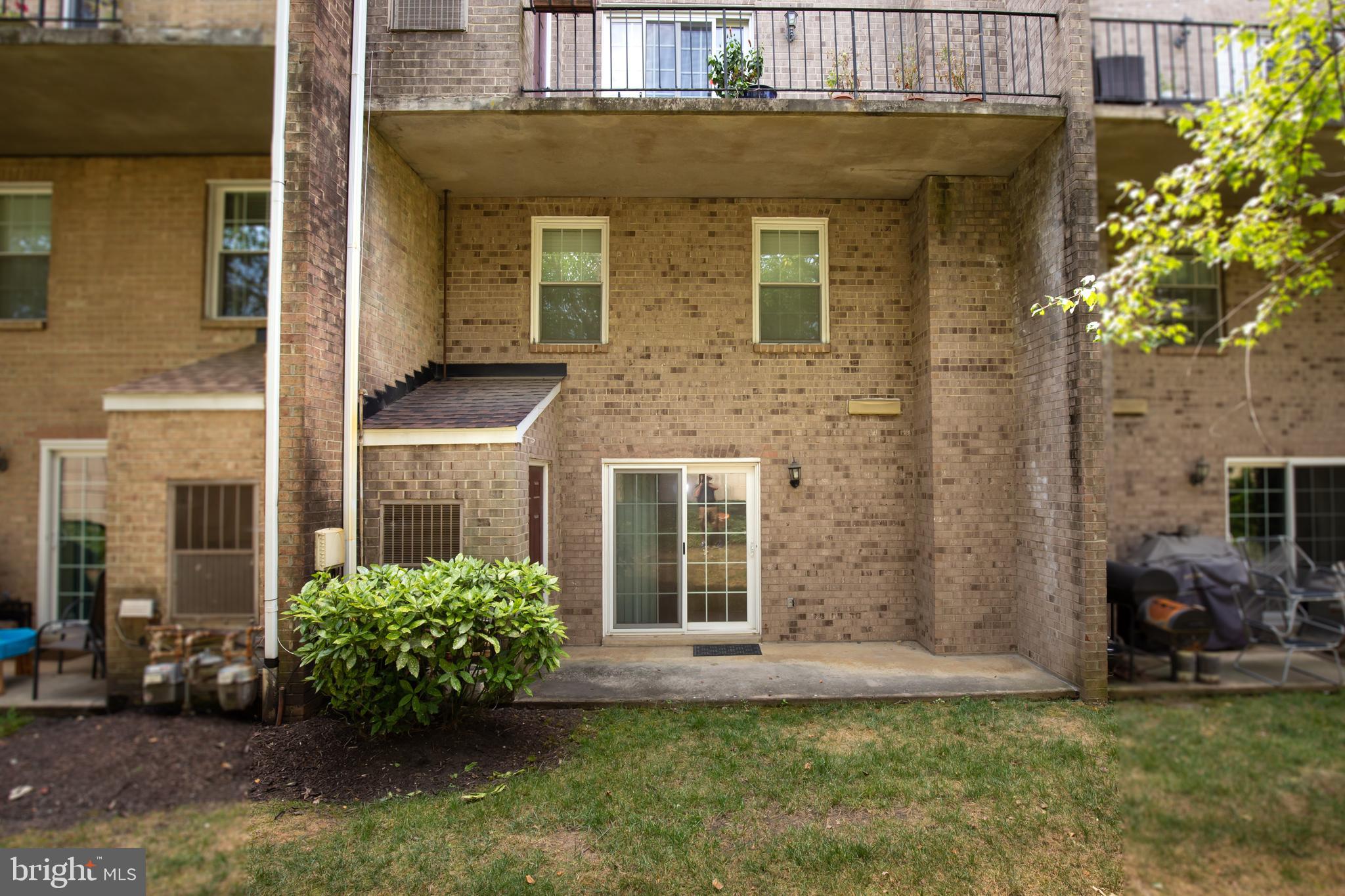 WESTHAMPTON MEWS - Residential Lease