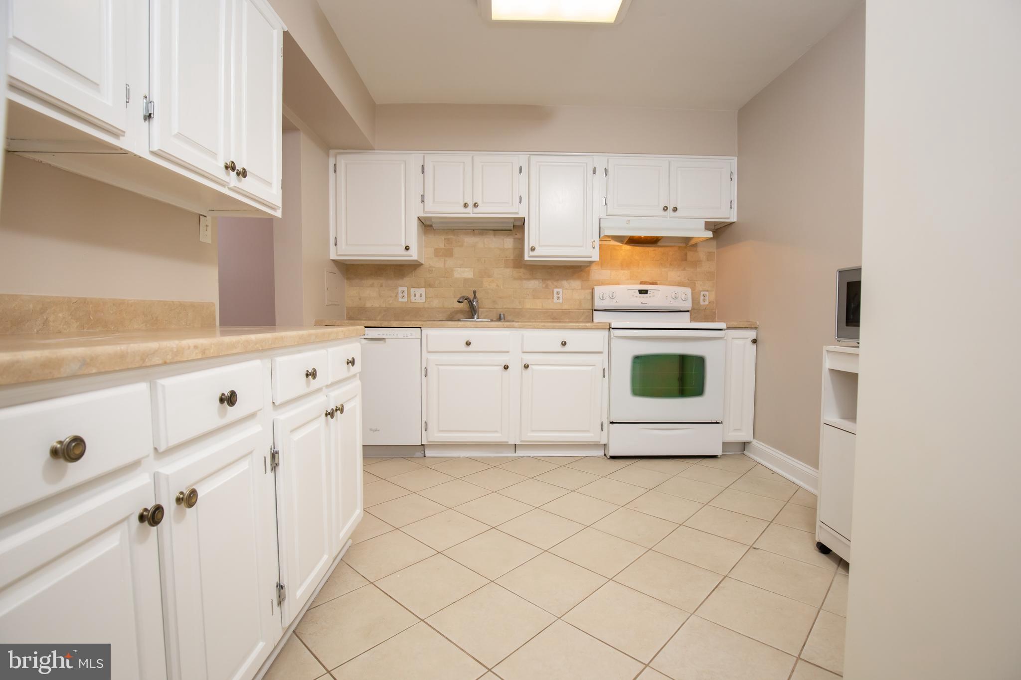 WESTHAMPTON MEWS - Residential Lease