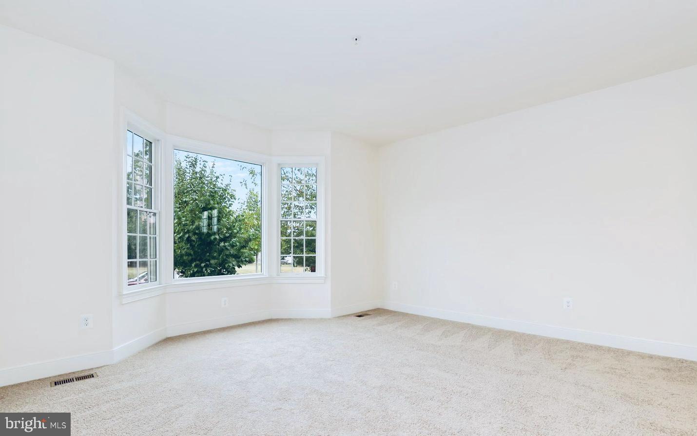 VILLAGES OF URBANA - Residential Lease