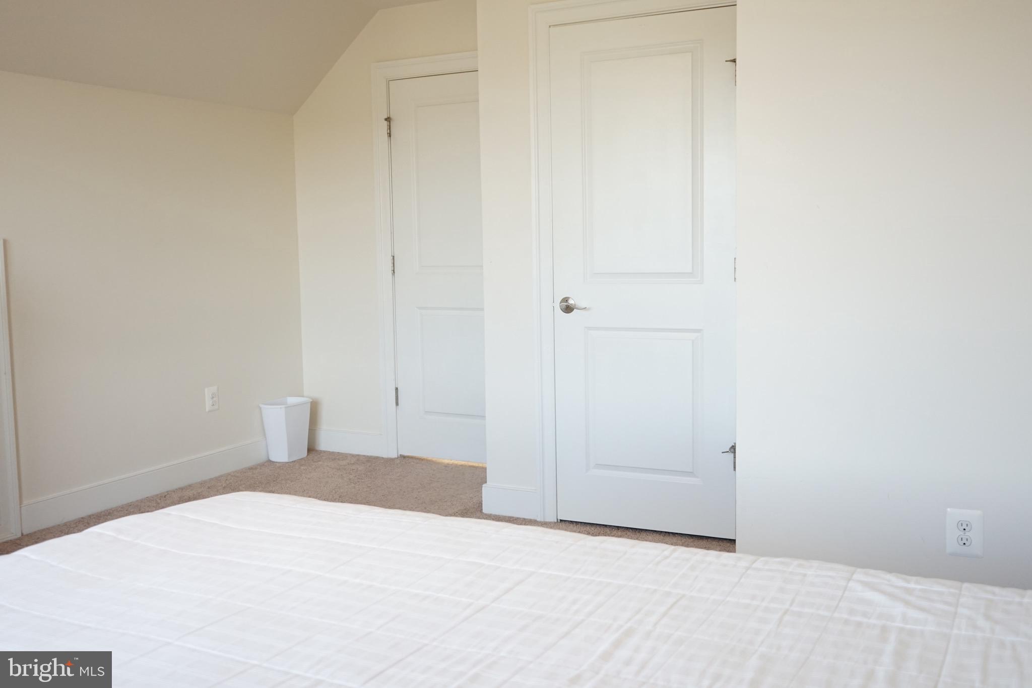 VILLAGES OF URBANA - Residential Lease