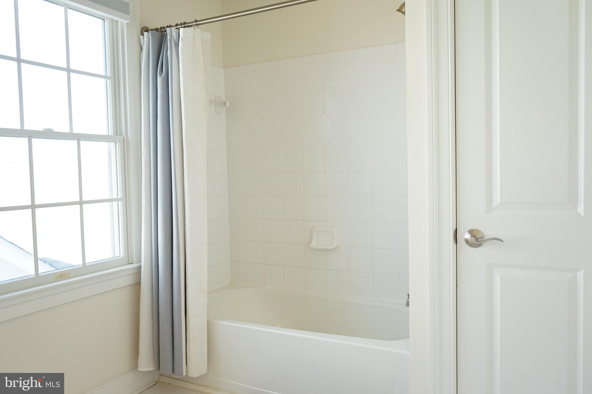 VILLAGES OF URBANA - Residential Lease