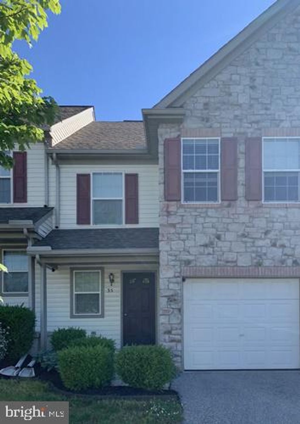 Photo of 35 Locust Run Drive, YORK, PA 17404 (MLS # PAYK2095292)